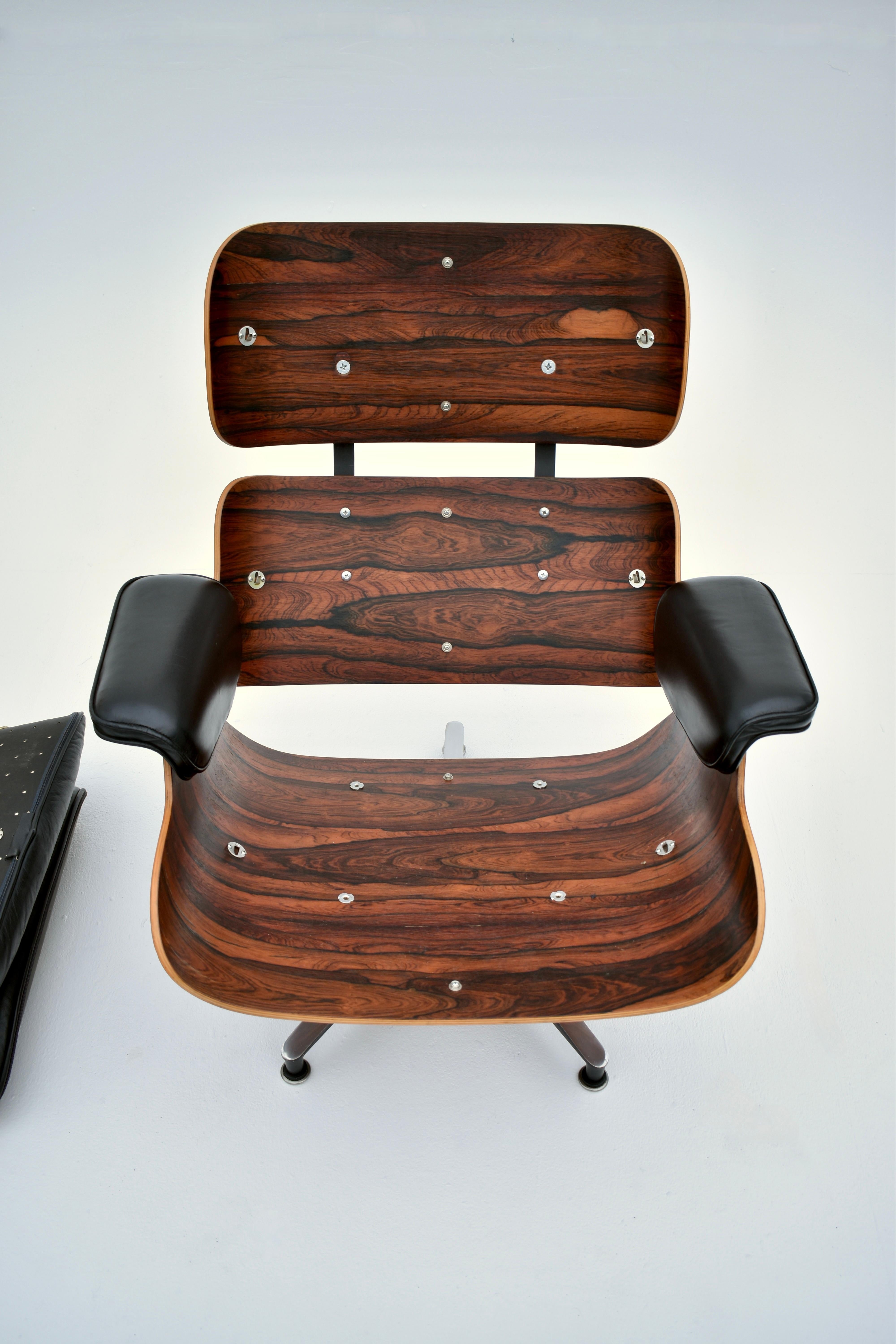 Original 1960's Production Eames Lounge Chair For Herman Miller 9