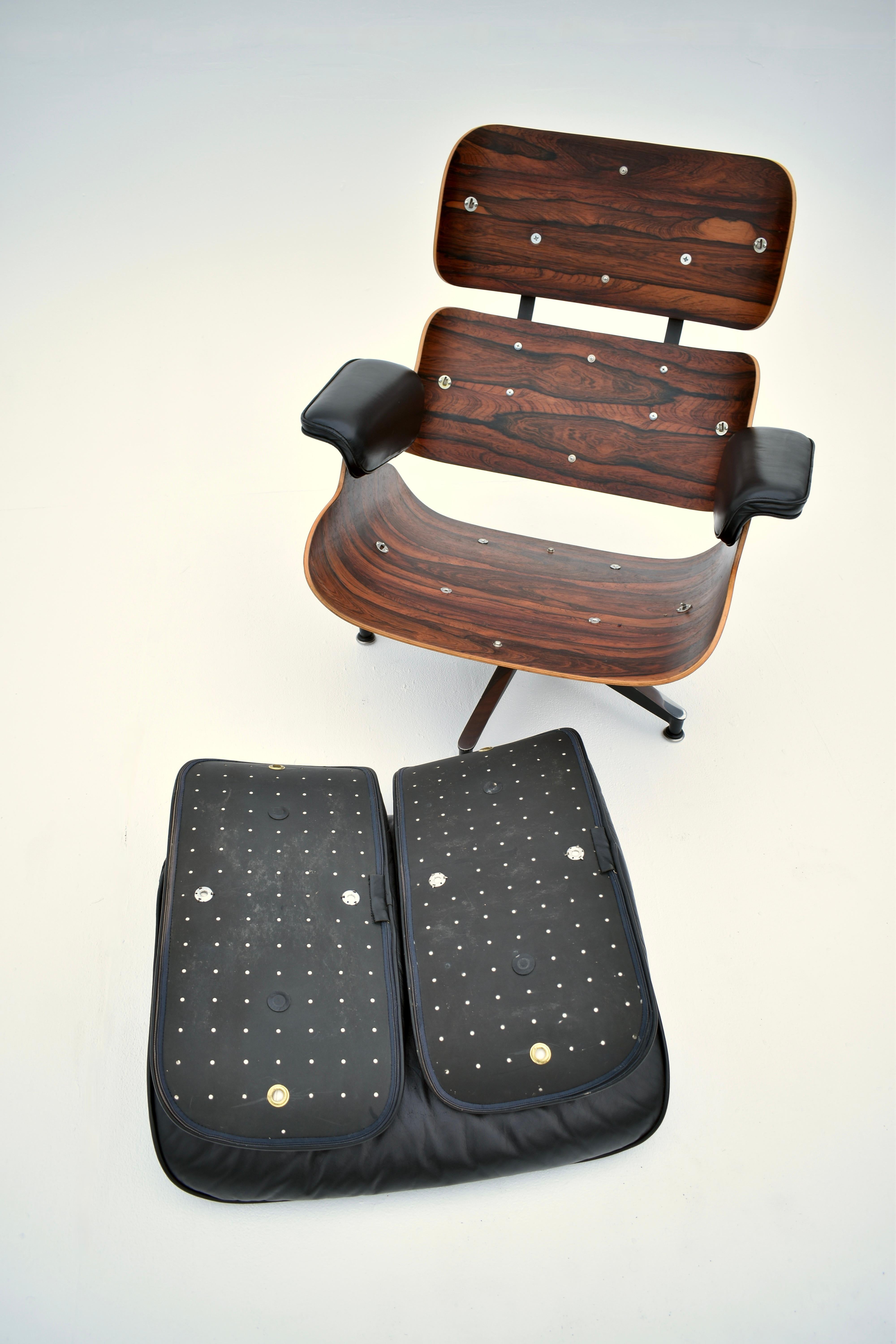 Original 1960's Production Eames Lounge Chair For Herman Miller 10