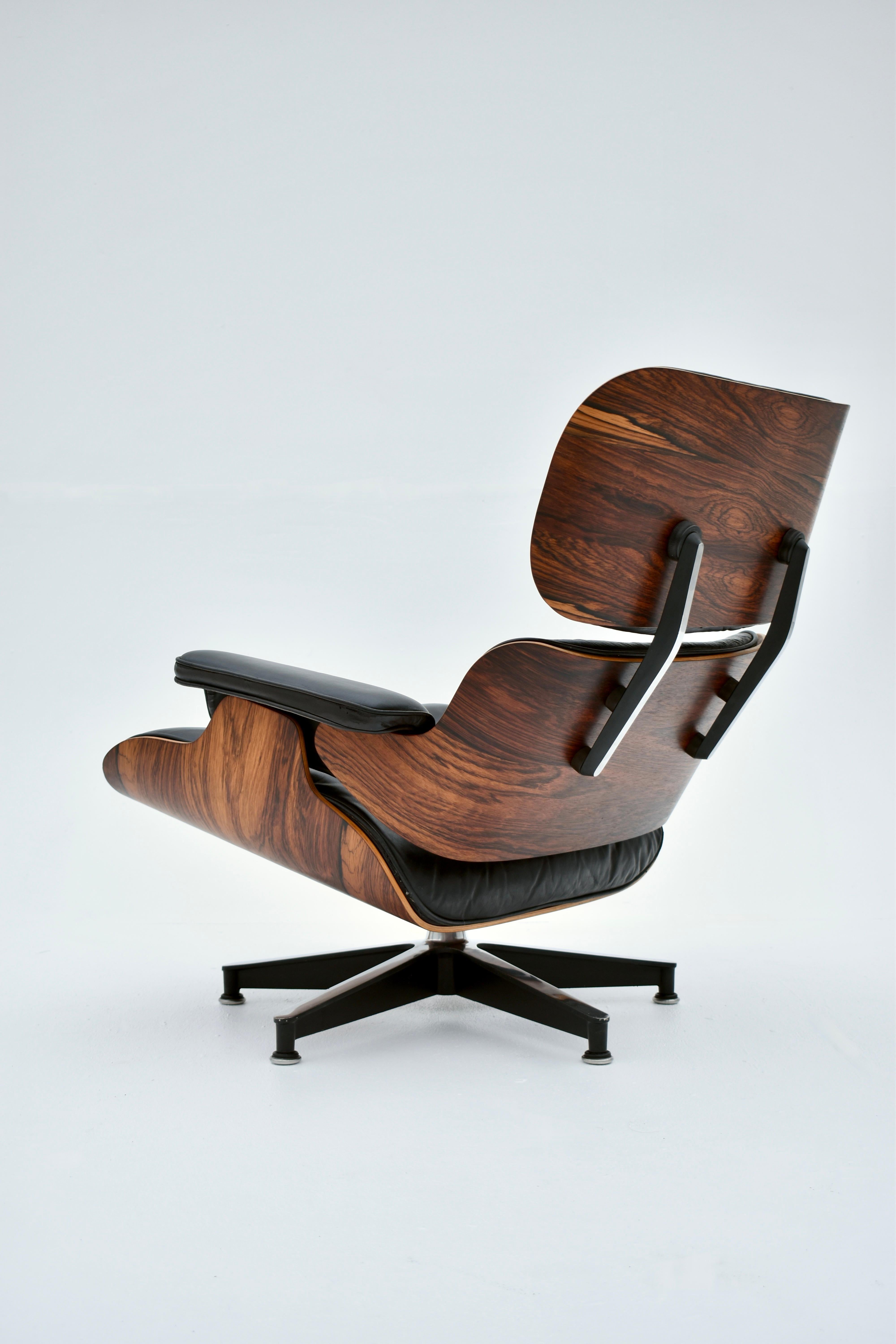 Original 1960's Production Eames Lounge Chair For Herman Miller In Good Condition In Shepperton, Surrey