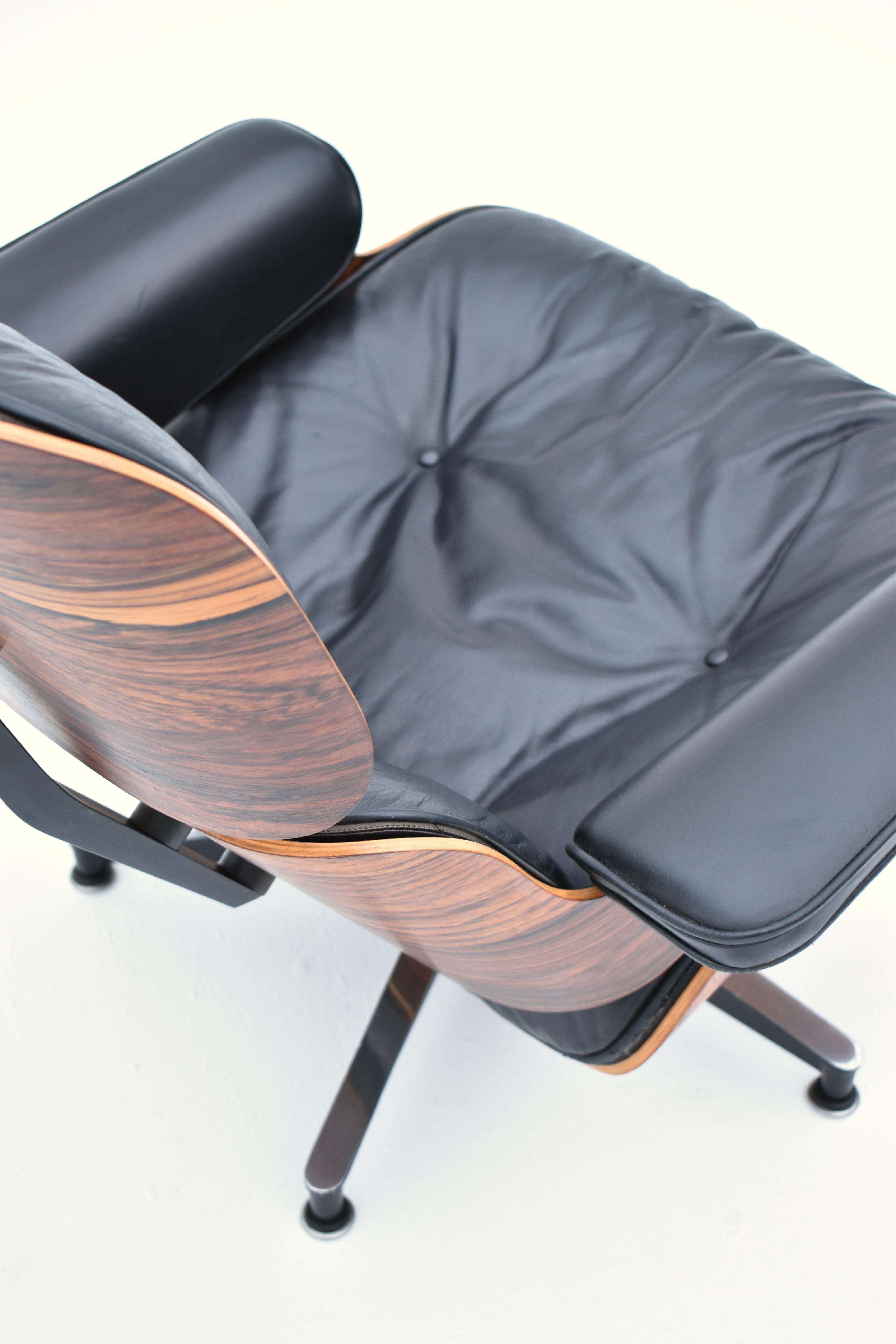 Original 1960's Production Eames Lounge Chair For Herman Miller 1