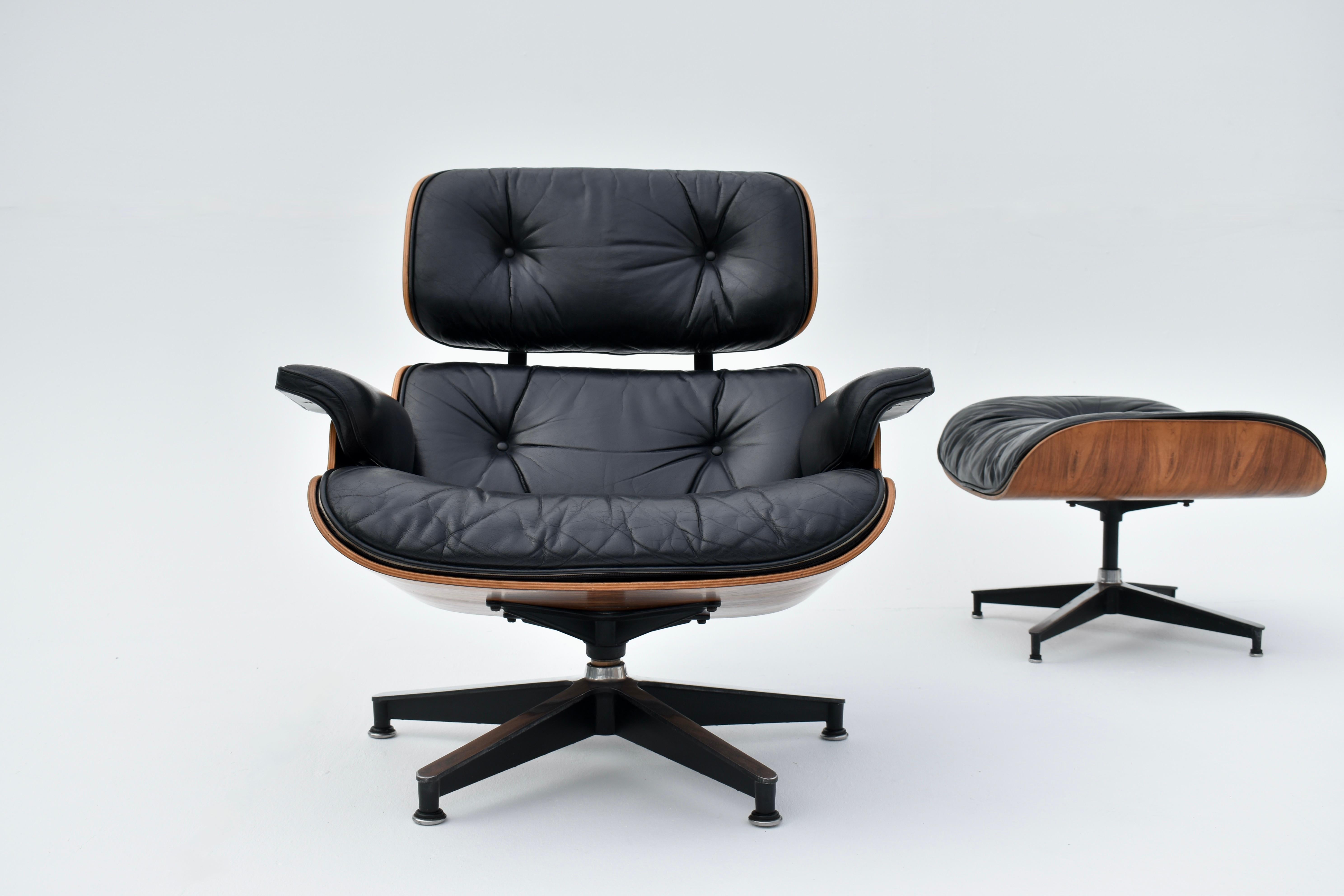 Mid-Century Modern Original 1960's Production Eames Lounge Chair & Ottoman For Herman Miller