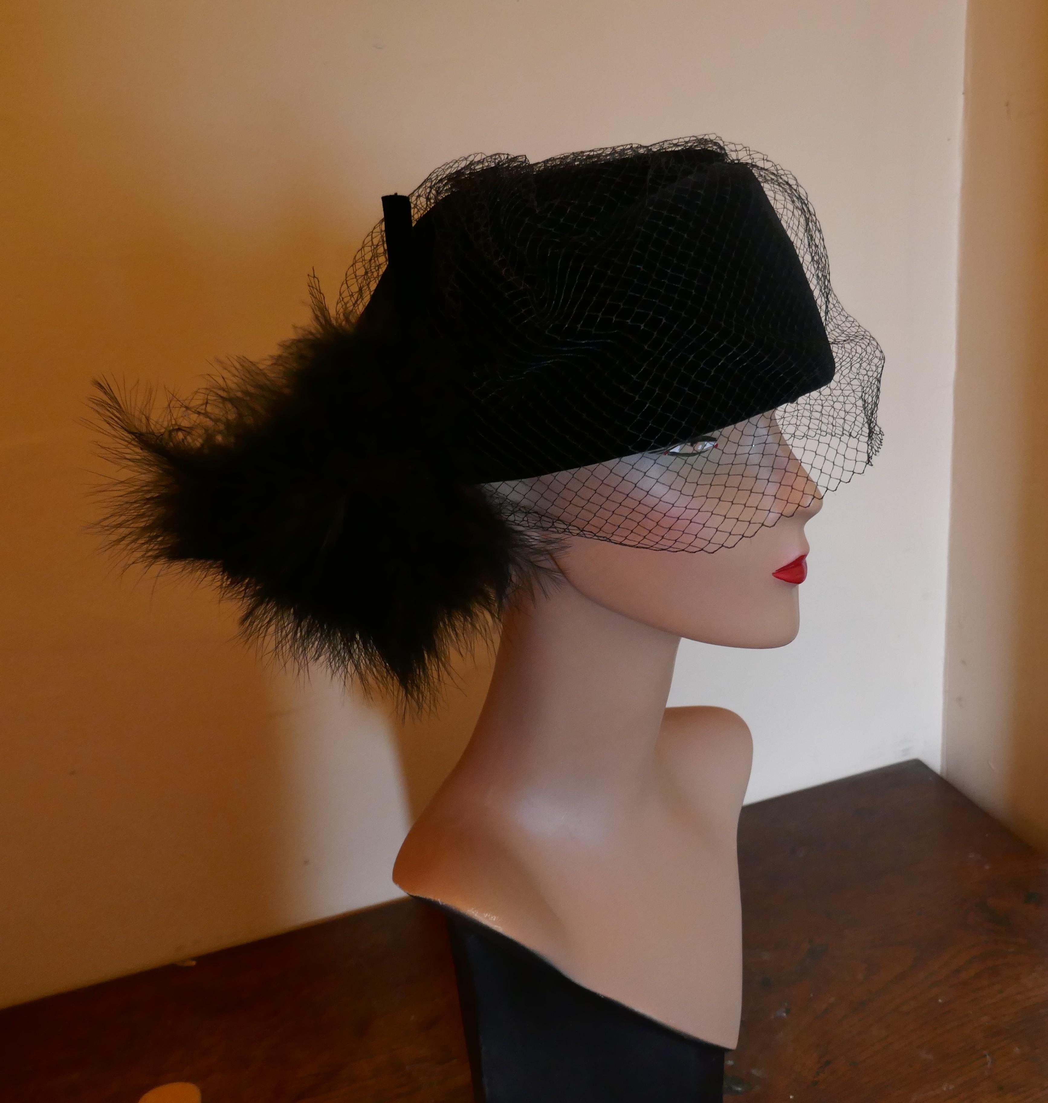 Original 1960s Vintage Black Pill Box Velvet & Feather Veiled Hat In Good Condition In Chillerton, Isle of Wight