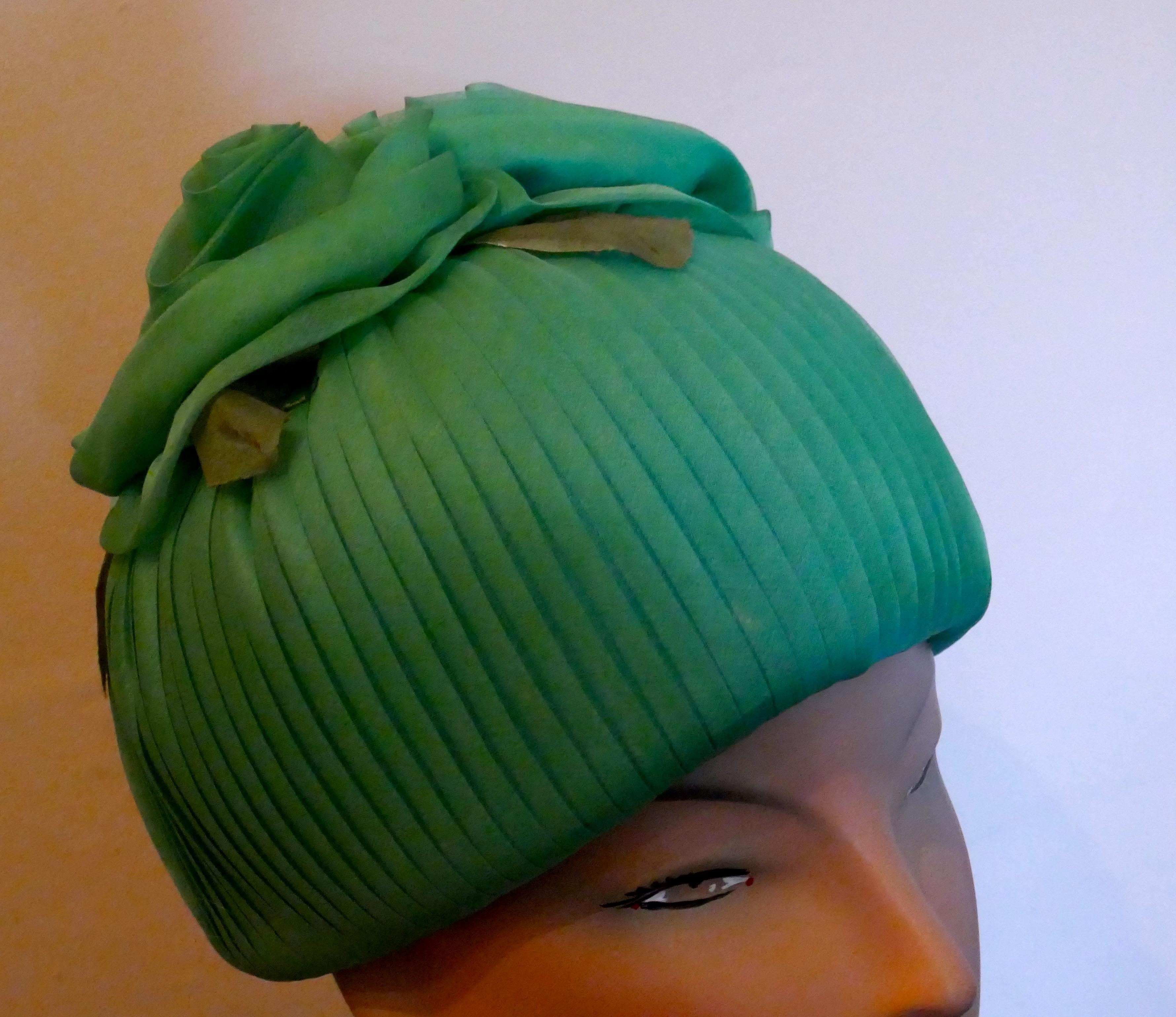 Women's Original 1960s Vintage Gathered Chiffon Green Pill Box Hat