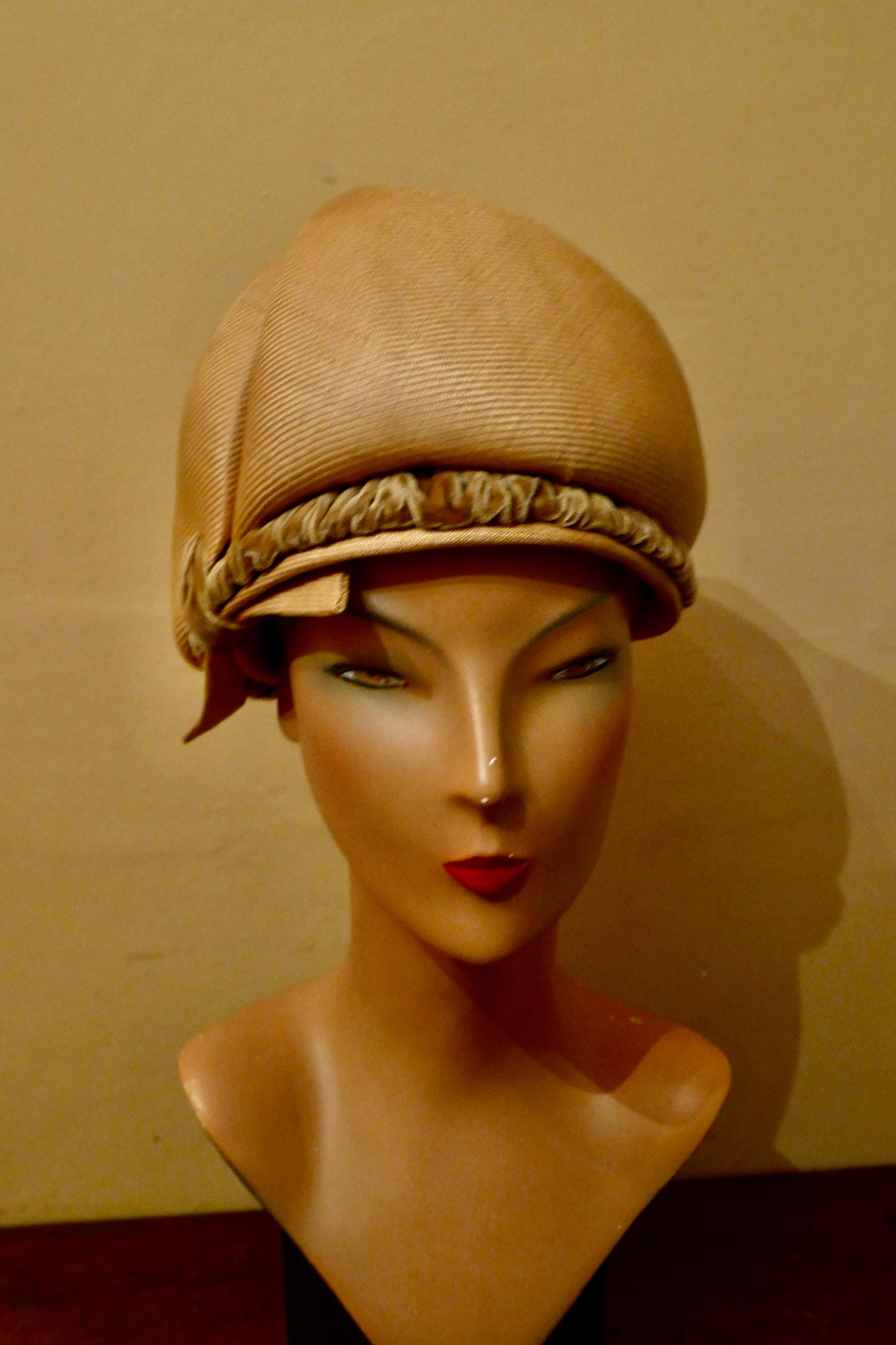 Original 1960s Vintage Pill Box Style High Moulded Straw Fabric Hat with velvet  In Good Condition In Chillerton, Isle of Wight