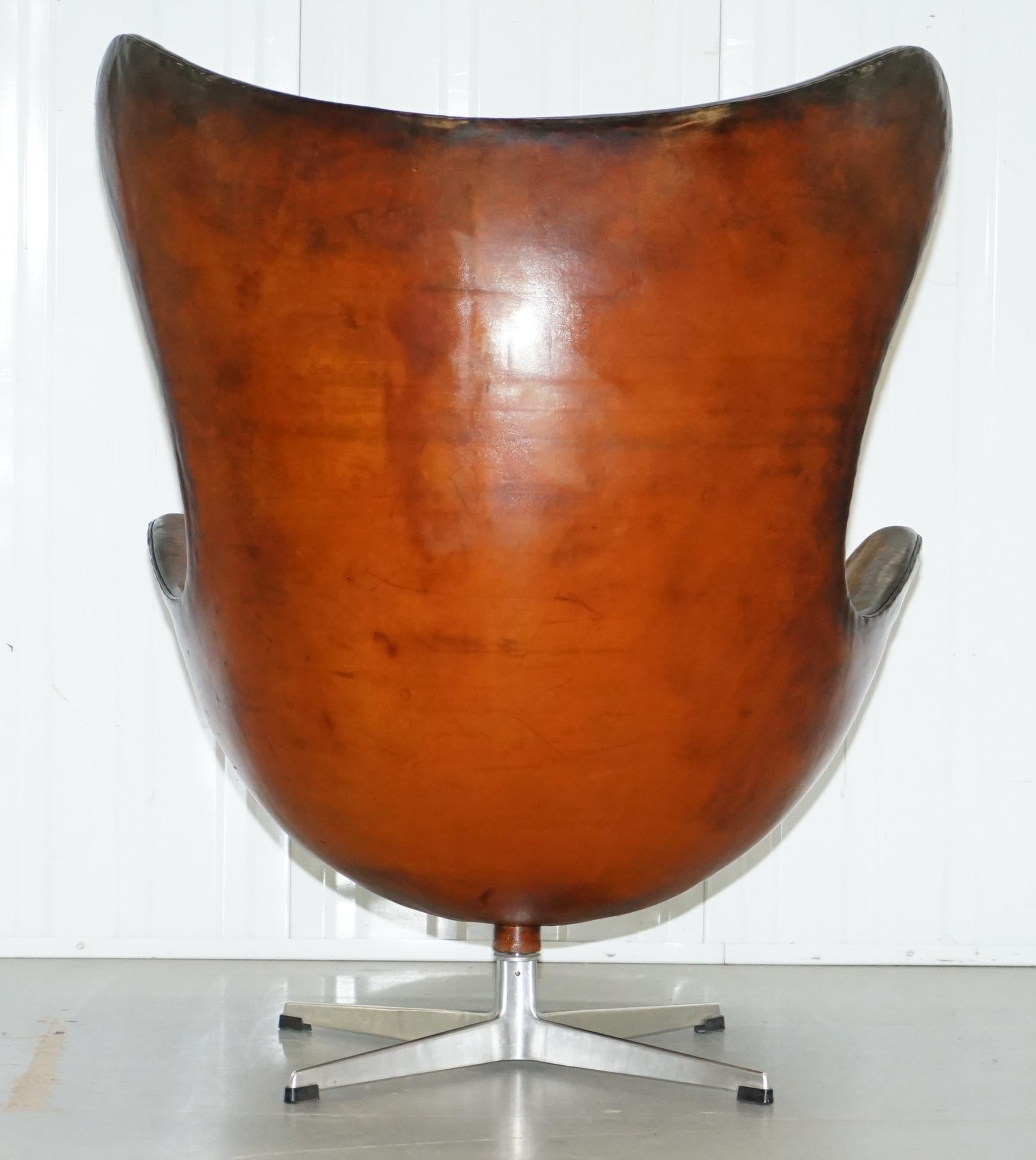 Original 1963 Fritz Hansen Egg Chair Model Number 3316 Hand Dyed Brown Leather 7