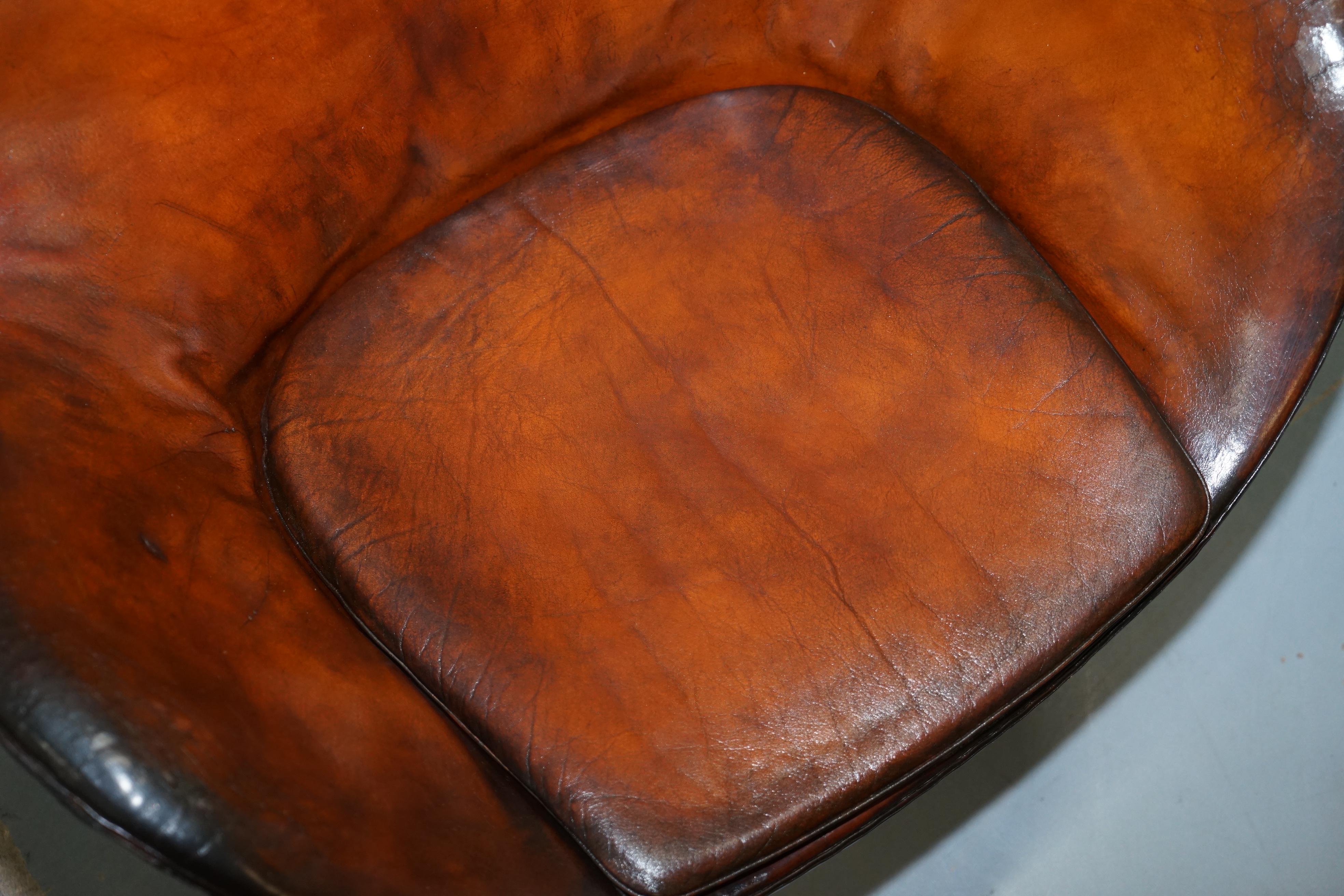 Fait main Original 1963 Fritz Hansen Egg Chair Numéro de modèle 3316 Cuir brun teint à la main