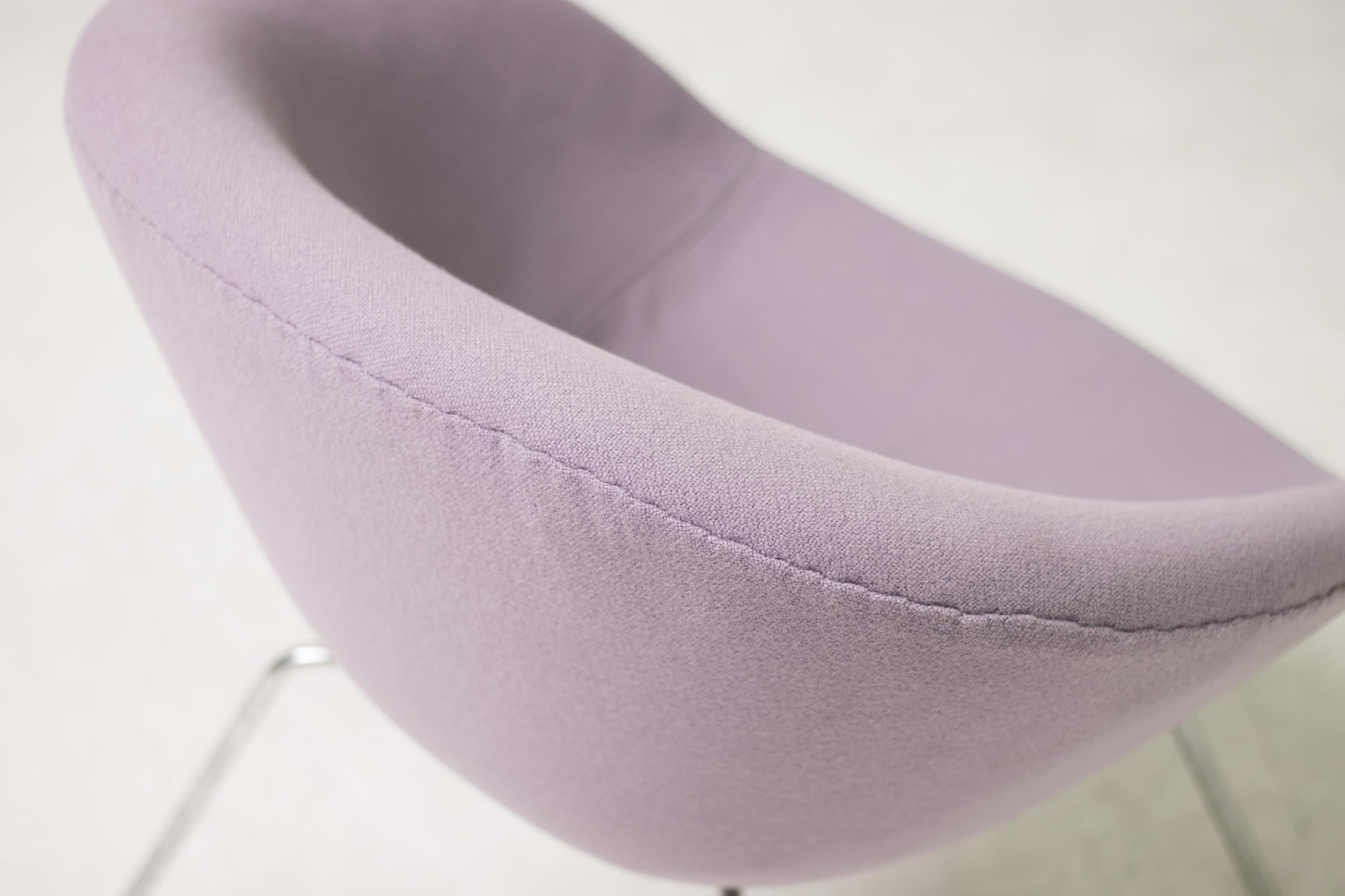 Mid-20th Century Original 1965 Arne Jacobsen 3318 Pot Chair For Sale