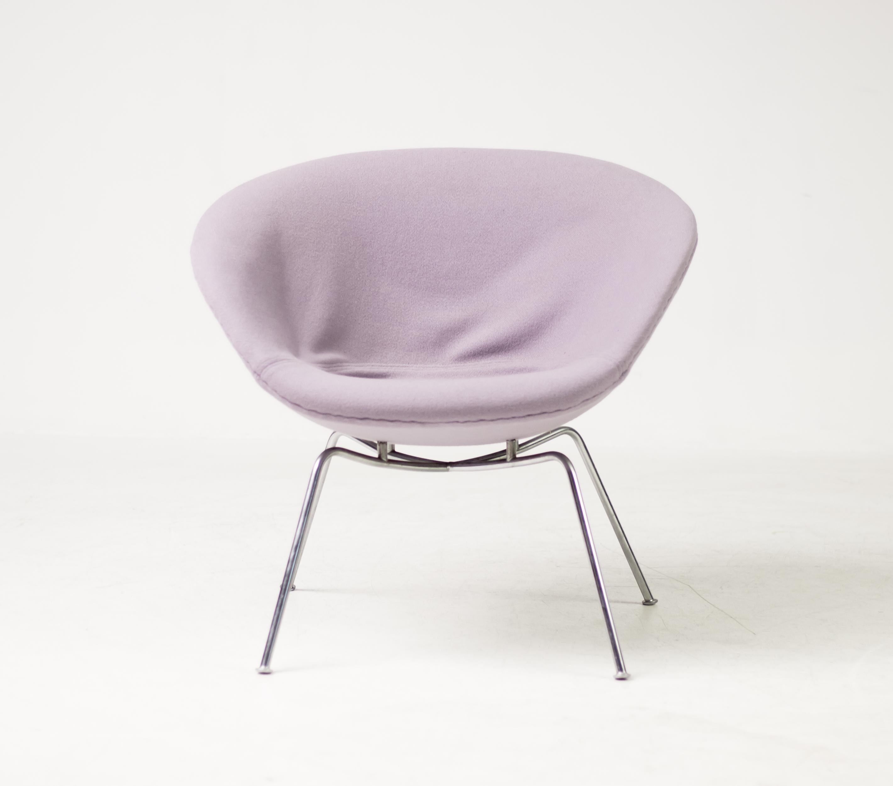 Original 1965 Arne Jacobsen 3318 Pot Chair For Sale 1