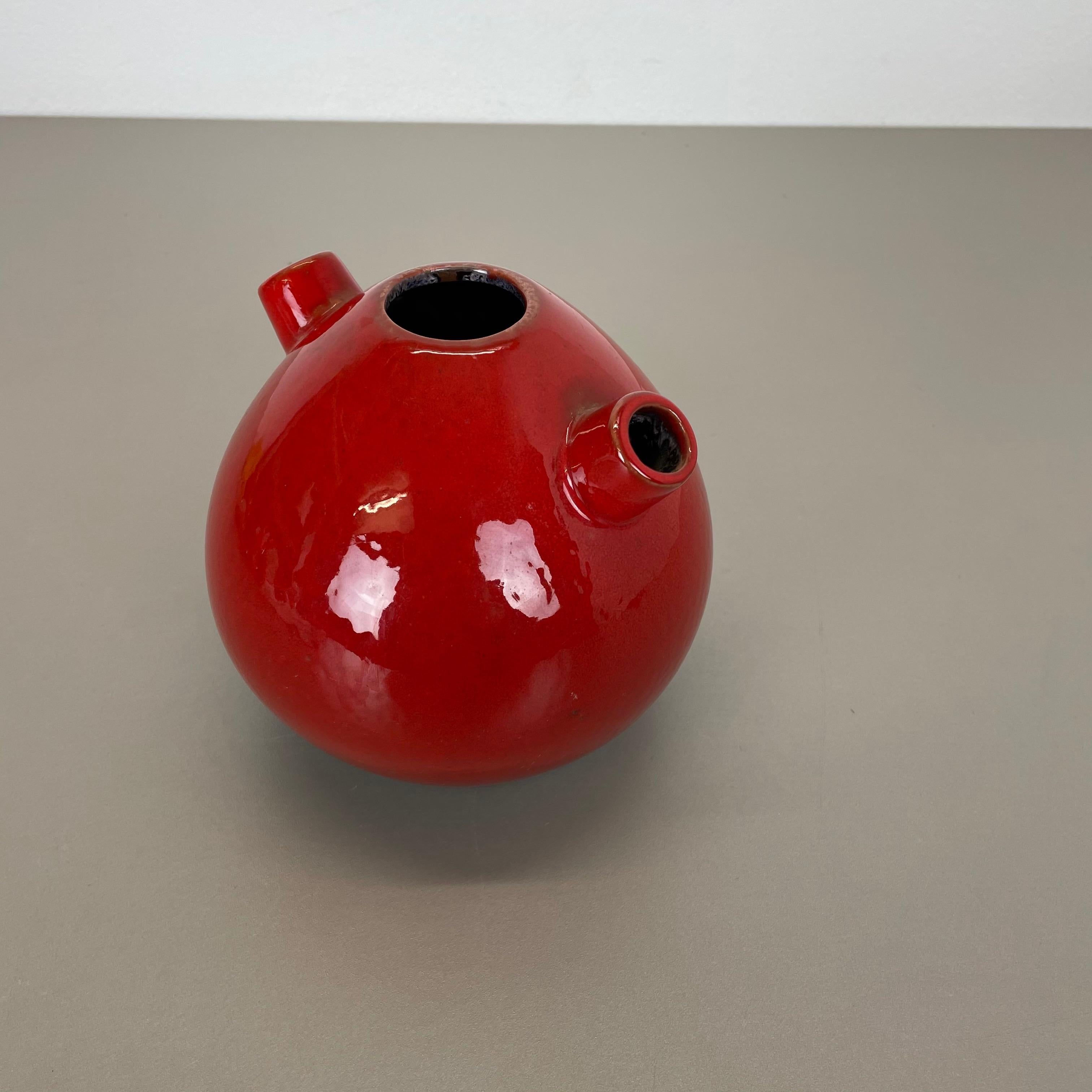 Original 1970 Red Ceramic Studio Pottery Vase by Marei Ceramics, Germany For Sale 1