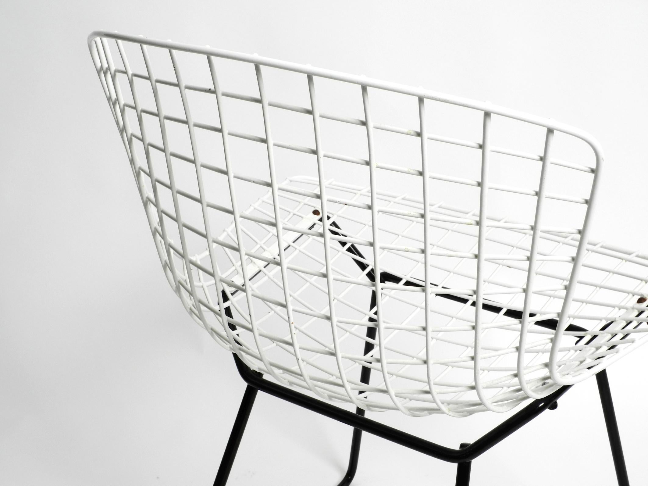 Mid-Century Modern Original 1970s Bertoia Wire Chair by Knoll International in Black and White
