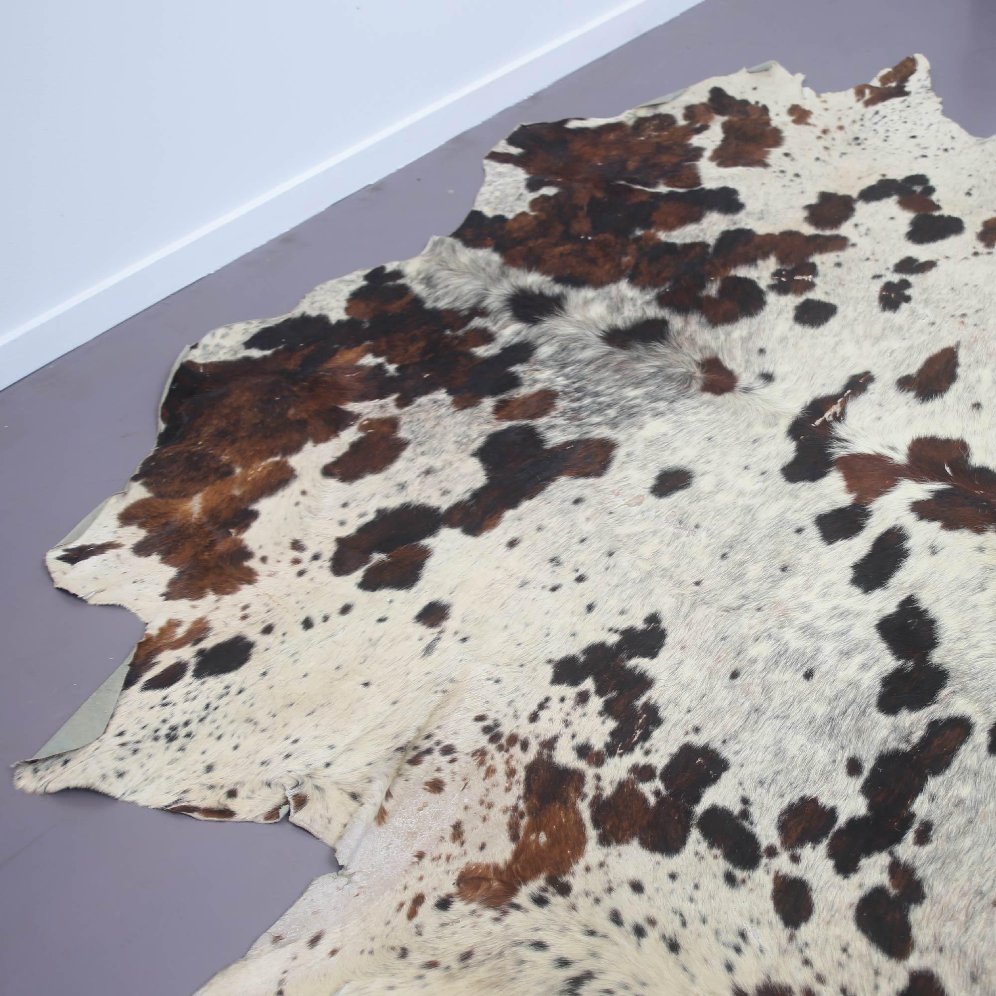 Italian Mid Century Modern brown Cowhide Rug, 1970s 4