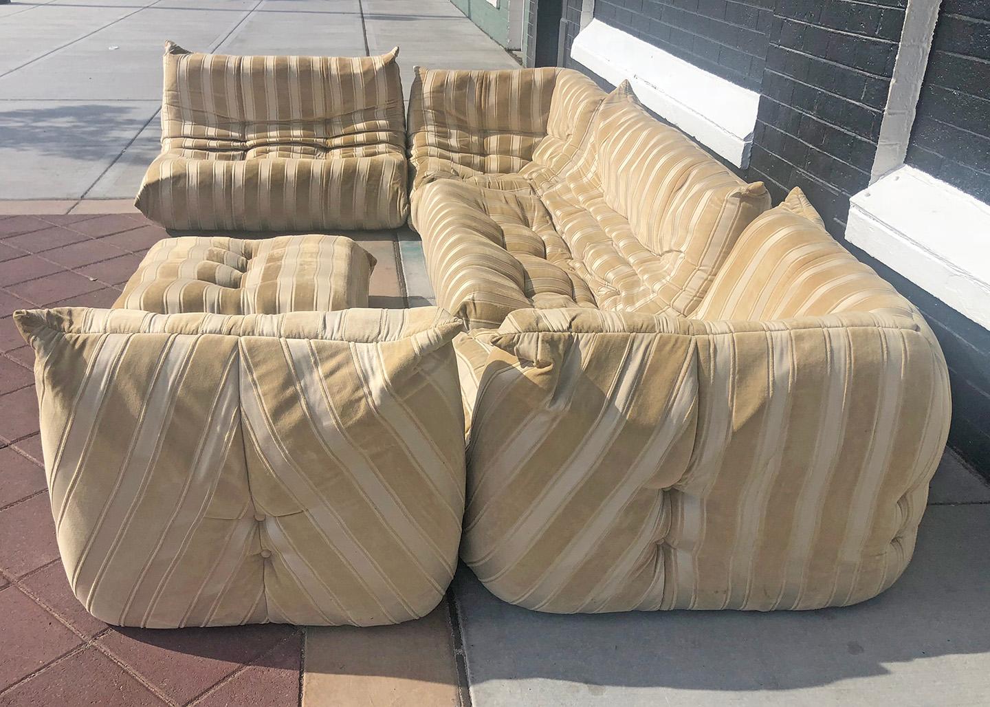Original 1970s Ligne Roset 'Togo' Six-Piece Sectional Sofa Designed by Ducaroy In Good Condition In Culver City, CA