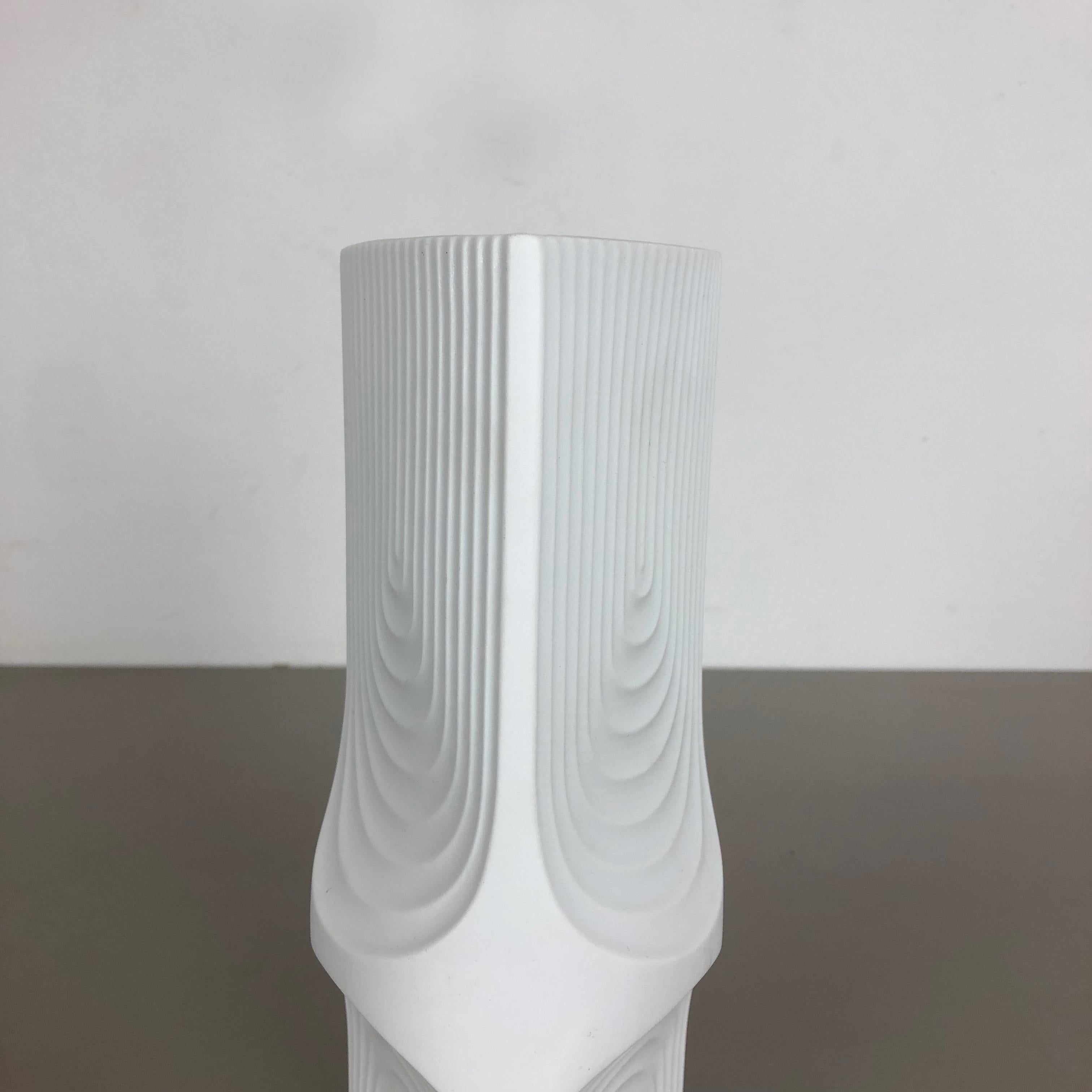 20th Century Original 1970s OP Art Biscuit Porcelain German Vase Made by AK Kaiser, Germany For Sale