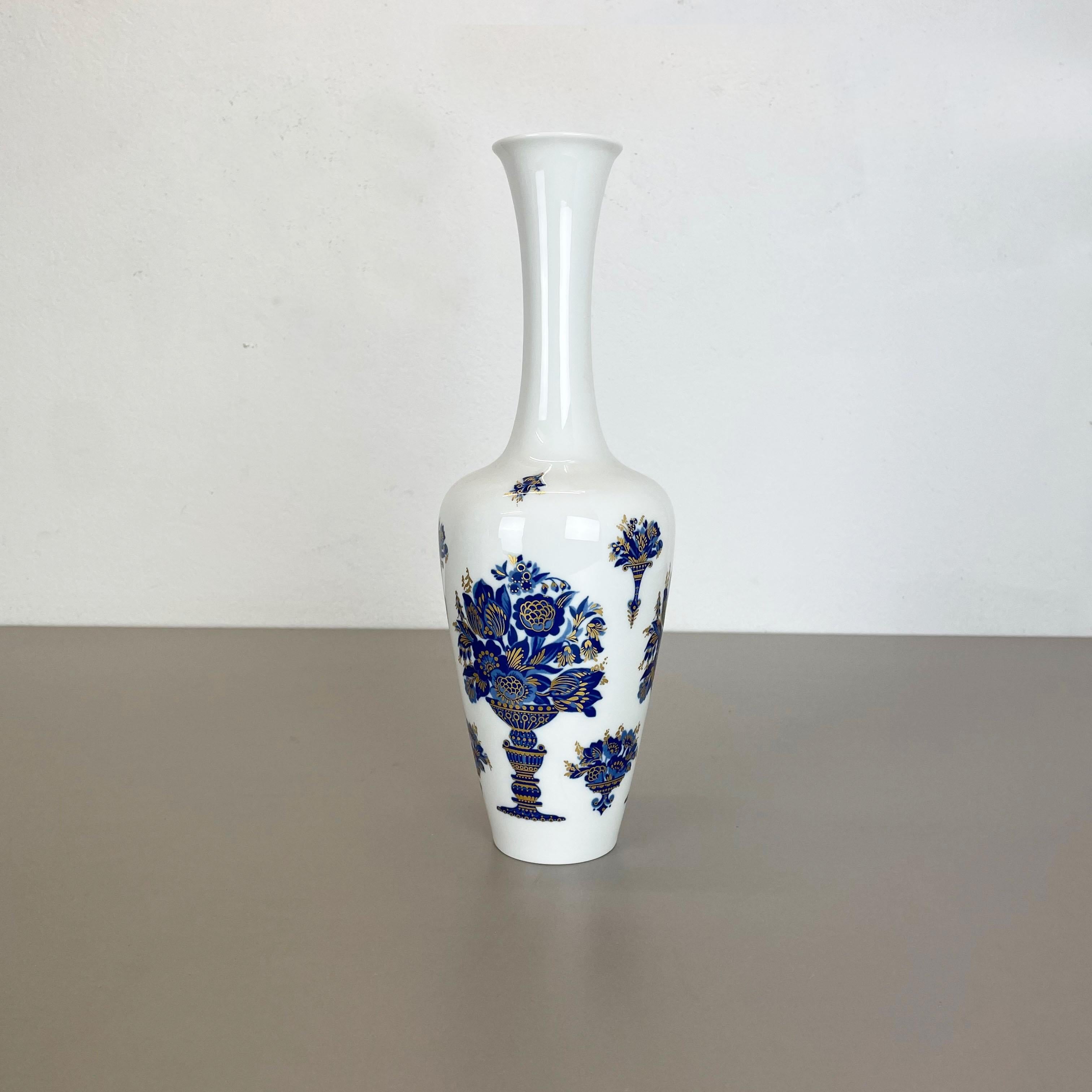 Article:

OP art porcelain vase


Producer:

Heinrich Ceramics, Germany


Decade:

1970s



Description:

this original vintage OP art vase was produced and designed by Heinrich ceramics in the 1970s in Germany. it is made of