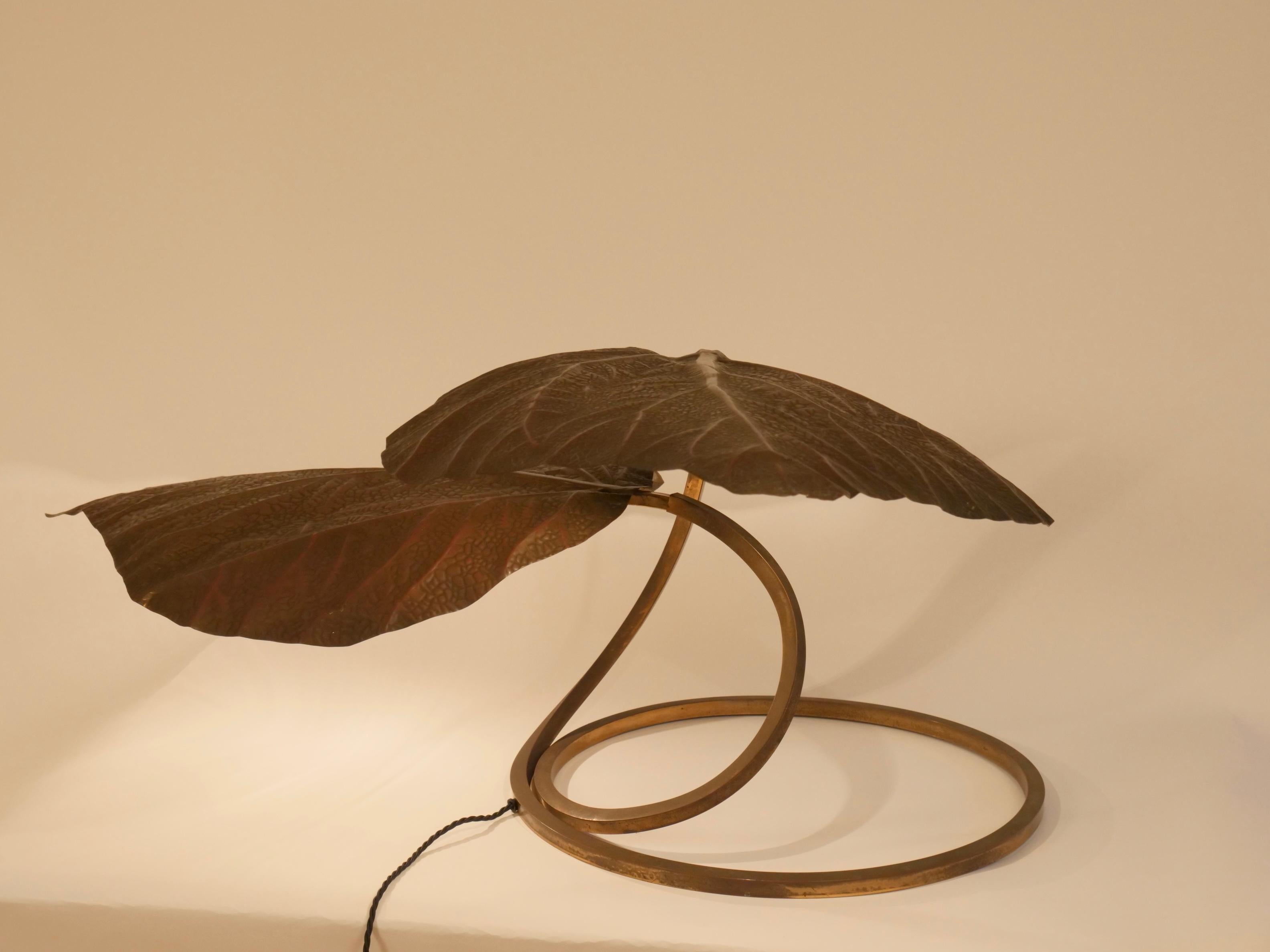 Original 1970s Tommaso Barbi 'Rhubarb' two leaf table light. 

Wonderful dark bronze patina