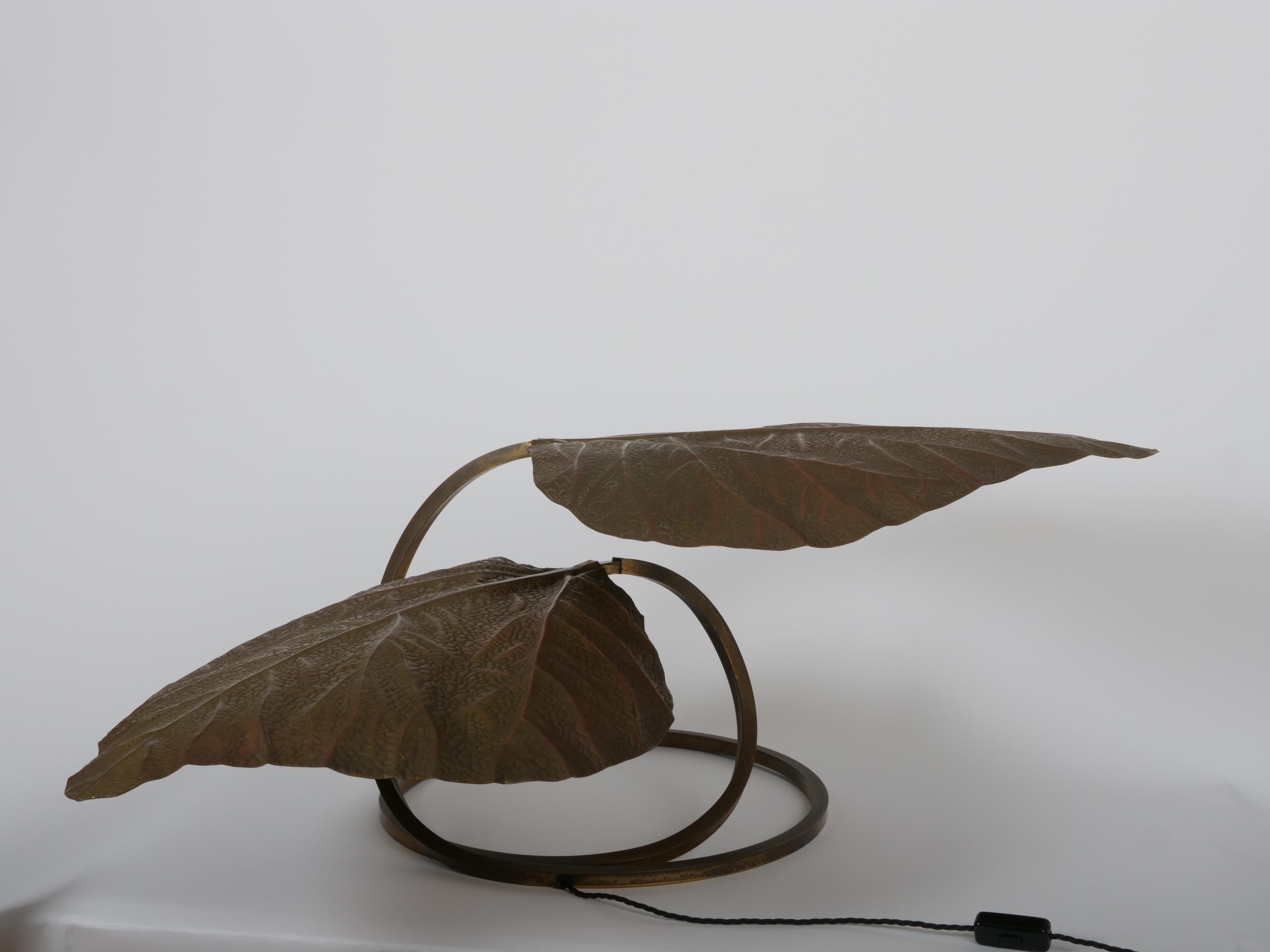Italian Original 1970s Tommaso Barbi for Bottega Gadda two leaf rhubarb table light For Sale