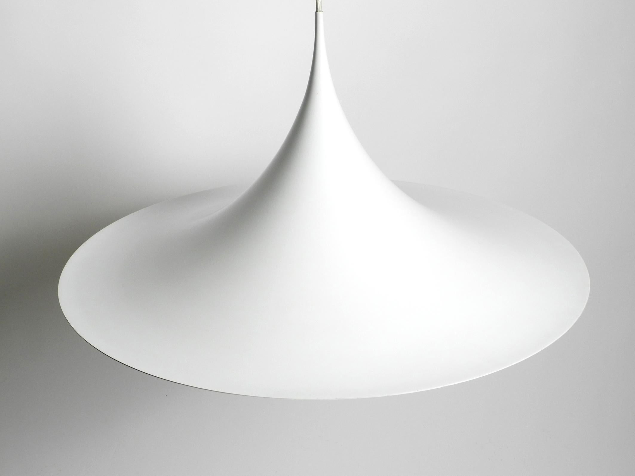Lampe suspendue XXL Fog & Morup des années 1970, semi blanche avec diamètre de 70 cm en vente 6