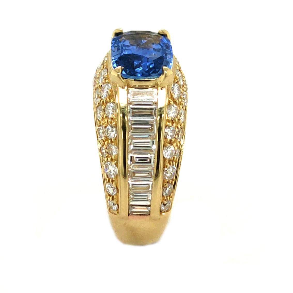 Cushion Cut Original 1971 BULGARI 3.03 Carat GIA Certified No Heat Sapphire Trombino Ring