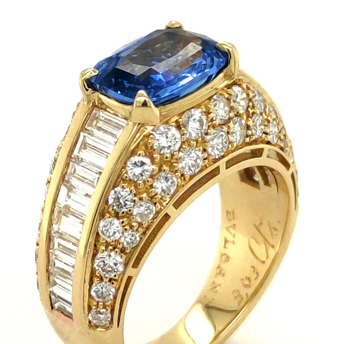 Original 1971 BULGARI 3.03 Carat GIA Certified No Heat Sapphire Trombino Ring In Excellent Condition In Valenza, IT