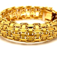 Original 1973 Gucci New York 18Kt Yellow Gold Bangle Bracelet
