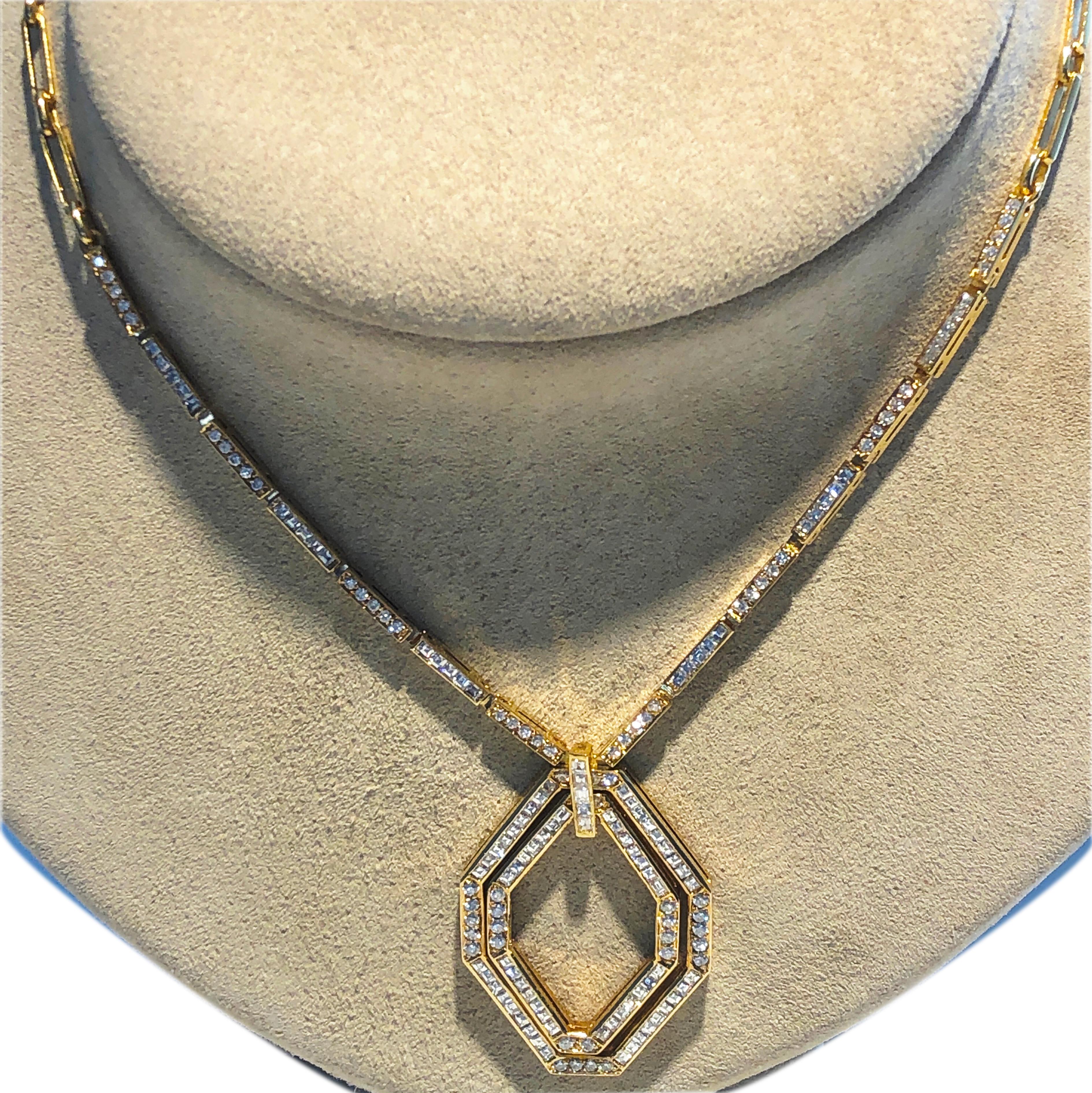 Original 1977 Bulgari Snake Princess Brilliant Cut Diamond Yellow Gold Necklace For Sale 2