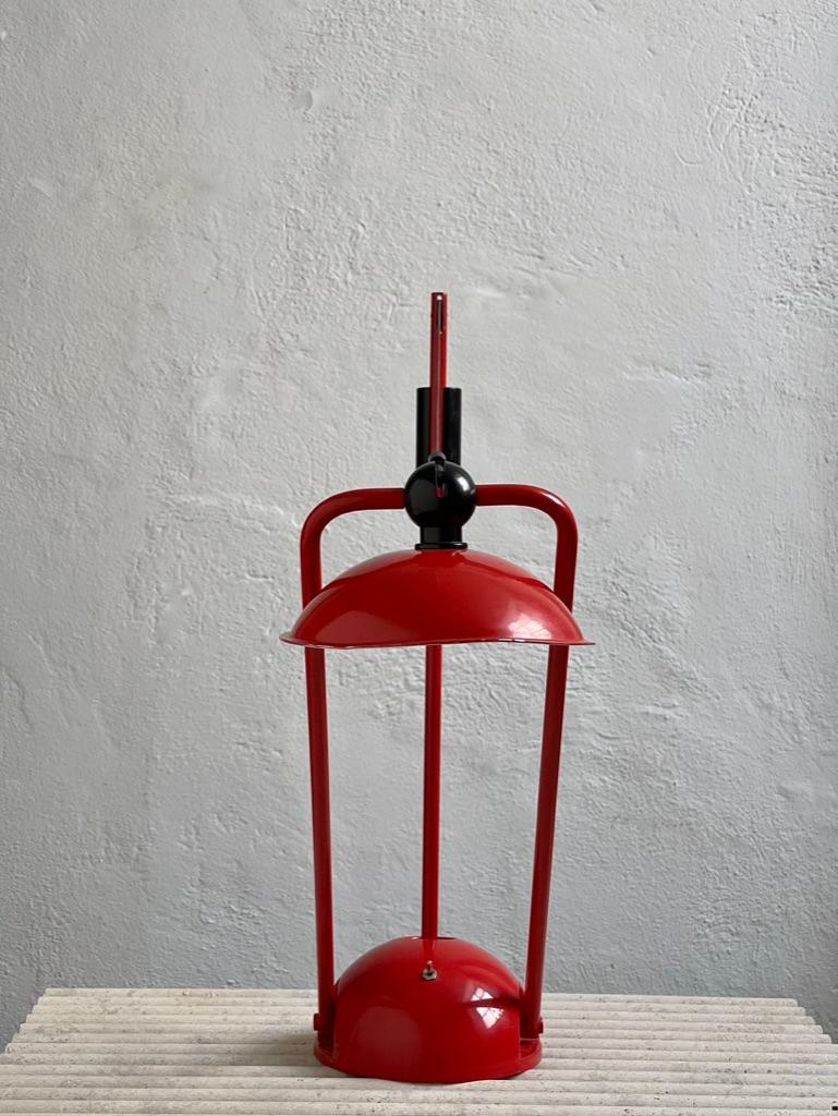 Original 1980s Vintage Table Lamp in Metal, Akcryl and Red Varnish For Sale 2