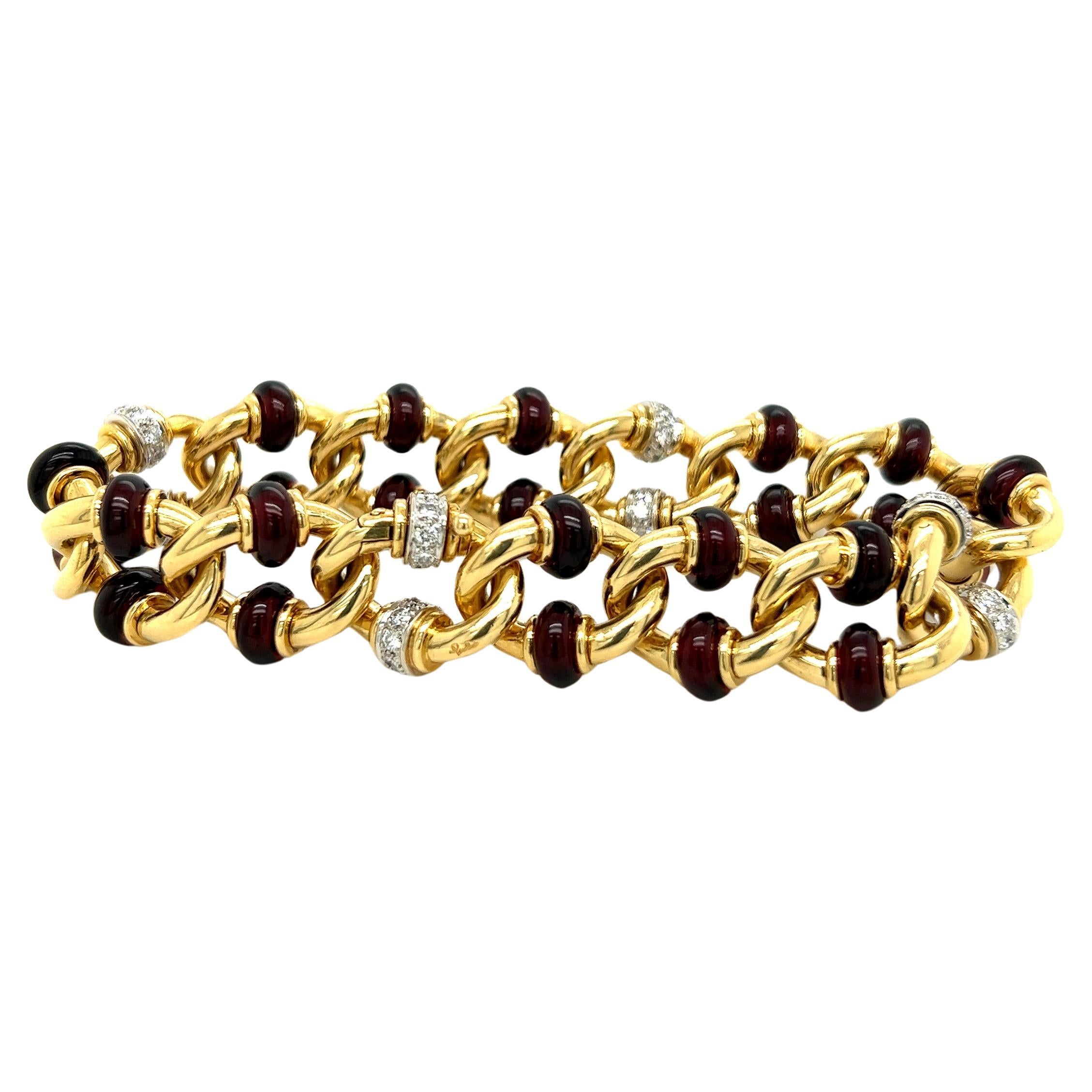 One-of-a-kind, Extra-ordinary, Original 1987 Chic and absolutely Timeless Pomellato Famous Gourmette Bracelet, here declined in the precious hand inlaid garnet diamond version, a beautiful example of Italian Craftsman of the period: circa 1.40