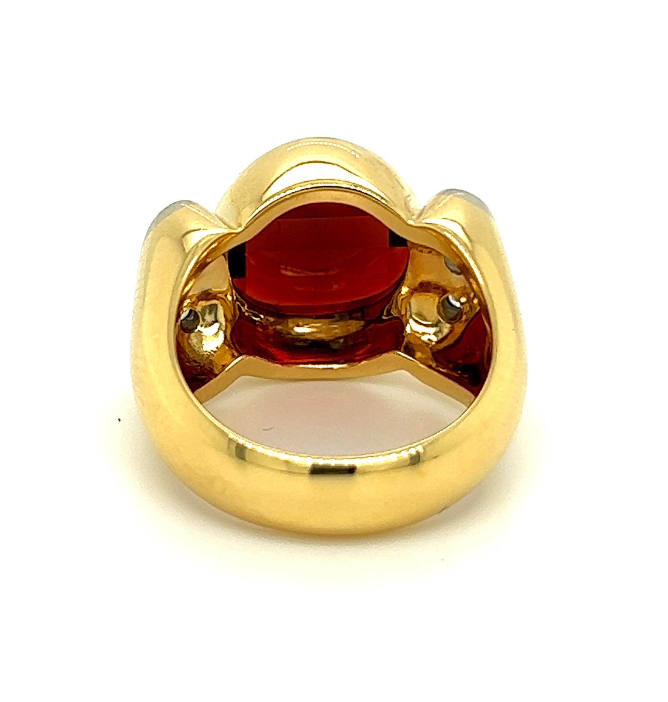 Original 1988 Pomellato A1136 White Diamond Red Garnet Yellow Gold Cocktail Ring For Sale 3