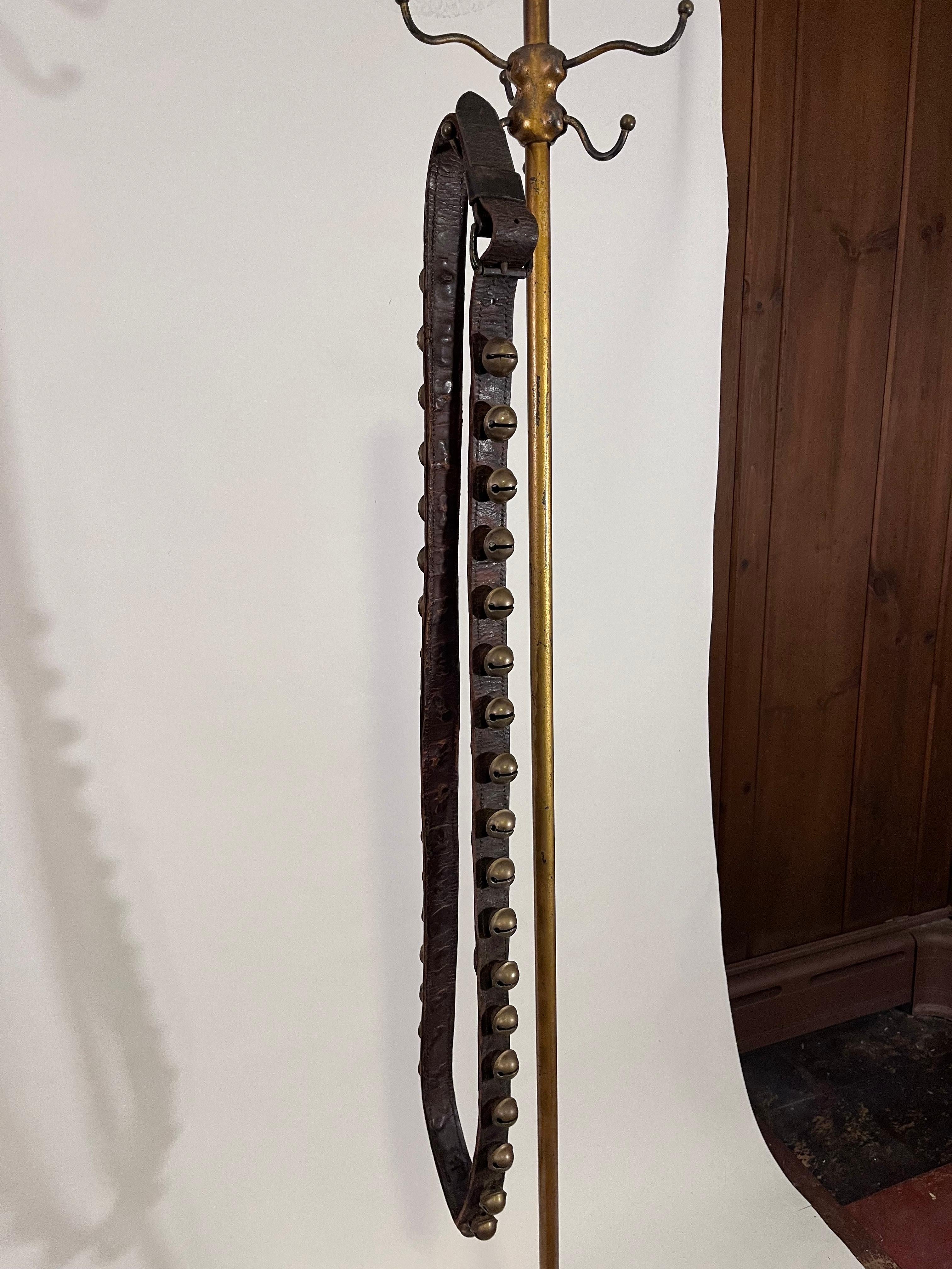 Original 19th C Sleigh Bells - Extra lang - Perfekter Jingle Bells Sound 39 Glocken! im Angebot 2