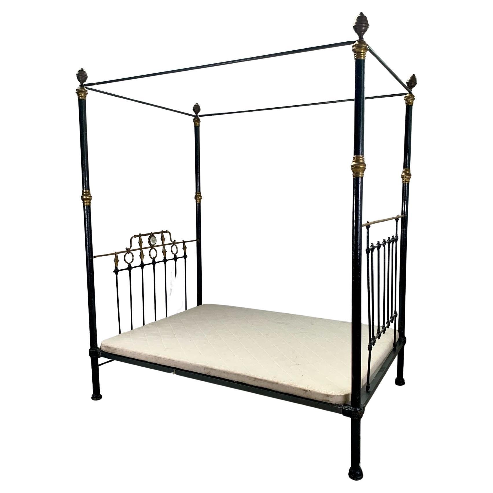 Original 19th-century canopy bed, 19th, Italy