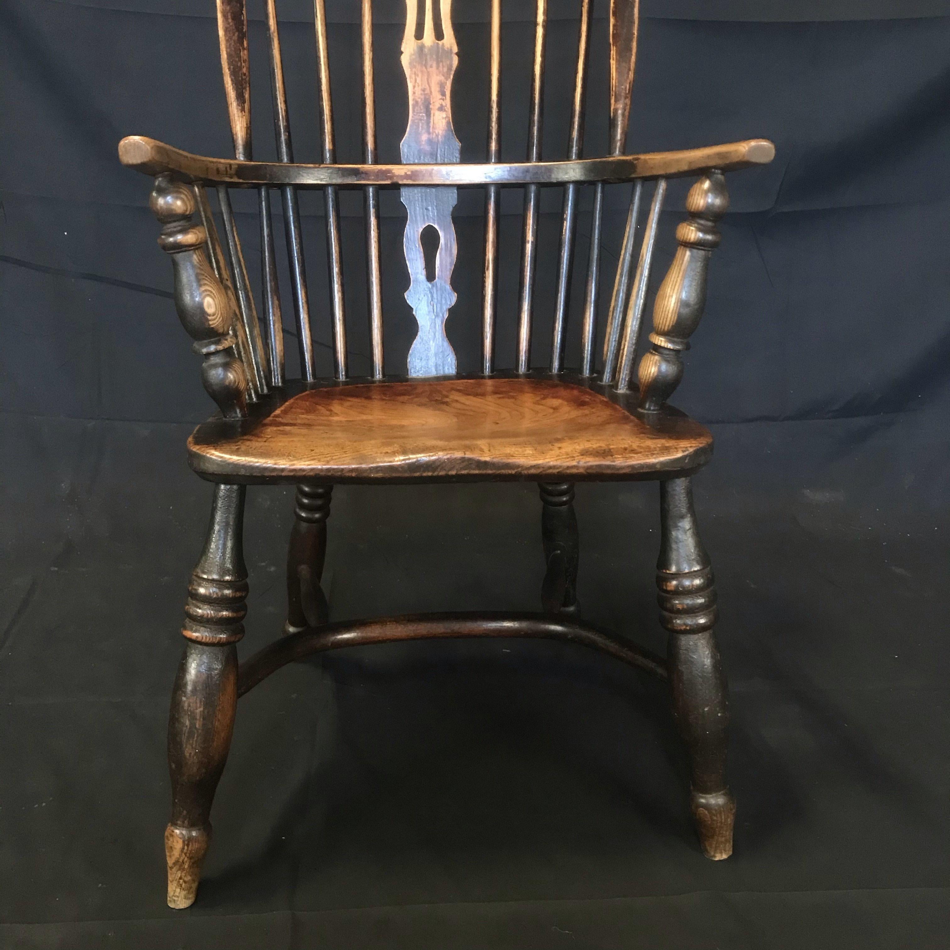 English Original 19th Century Oak Classic British Windsor Chair