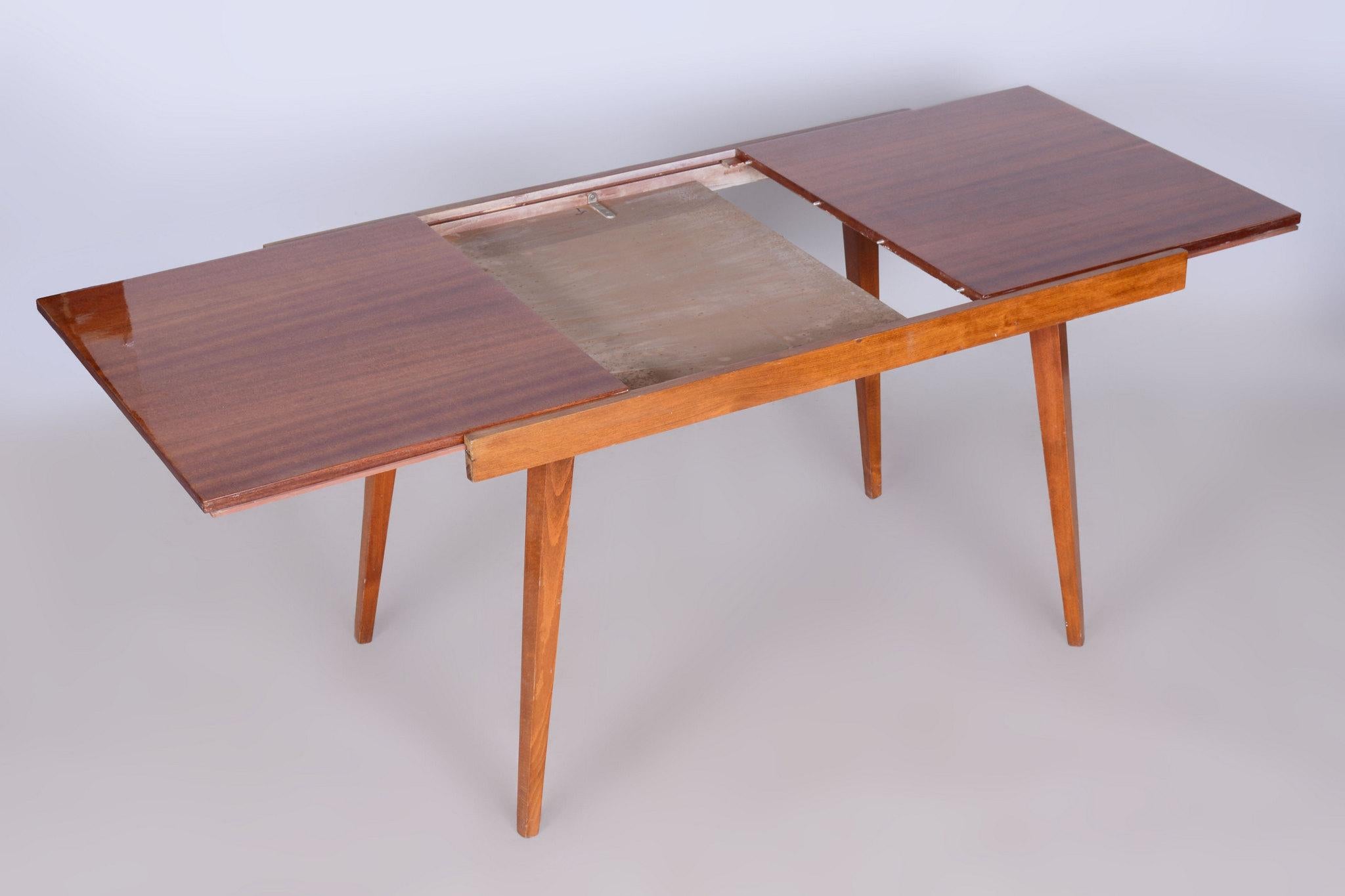 Original 20. Table pliante du siècle dernier, hêtre, placage en acajou, tchèque, années 1960 en vente 5