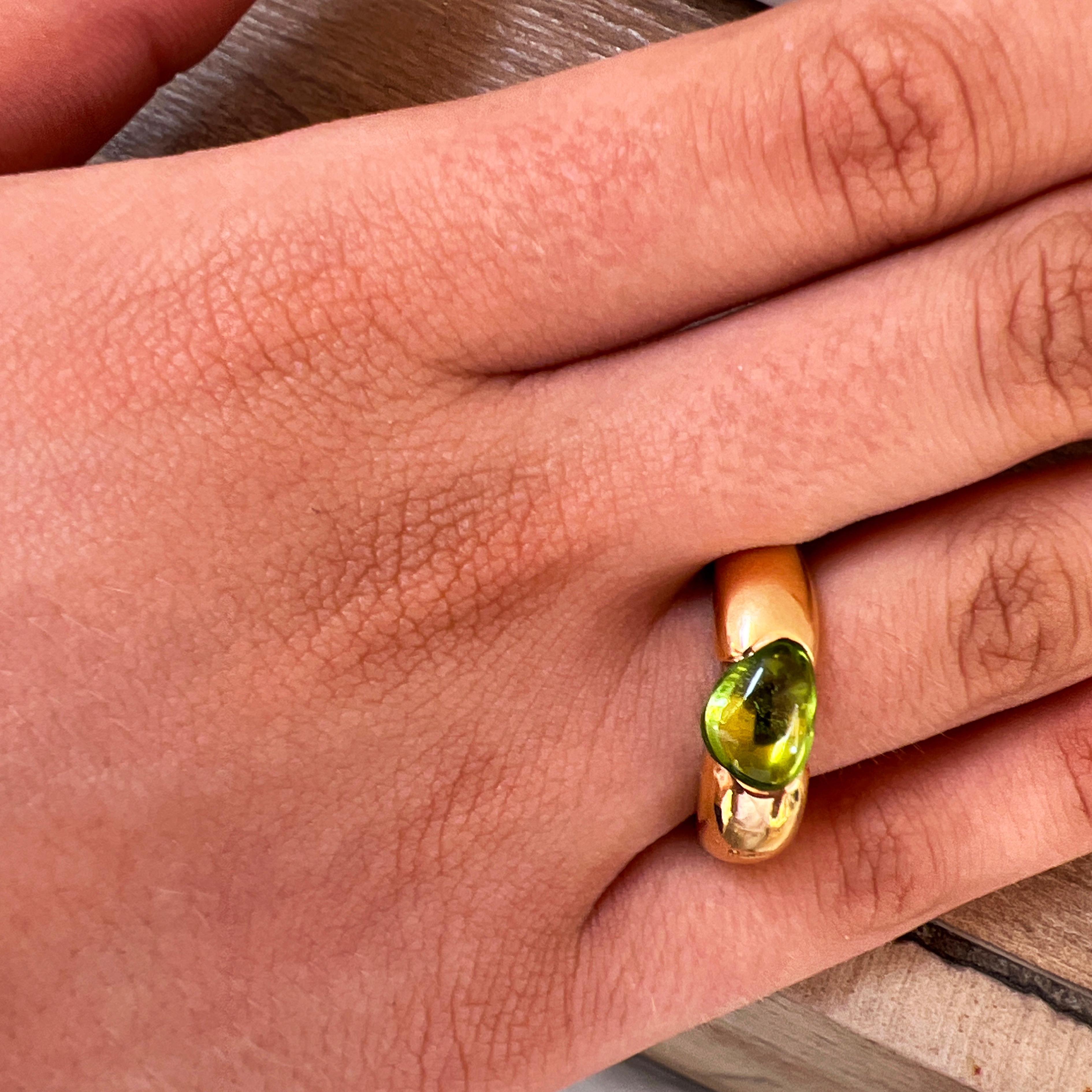 Cabochon Original 2000 Pomellato Sassi Peridot 18k Yellow Gold Cocktail Ring