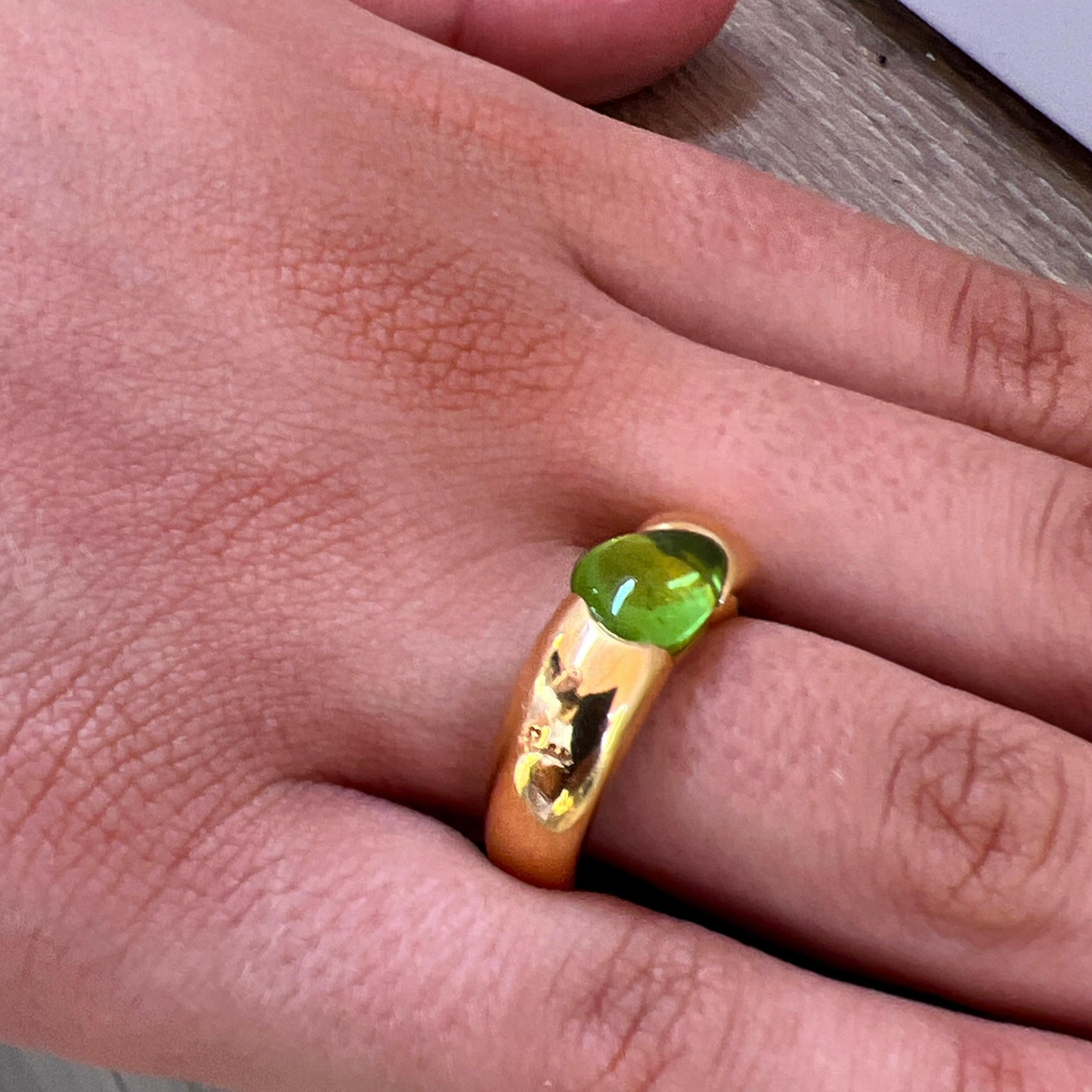 Original 2000 Pomellato Sassi Peridot 18k Yellow Gold Cocktail Ring In New Condition In Valenza, IT