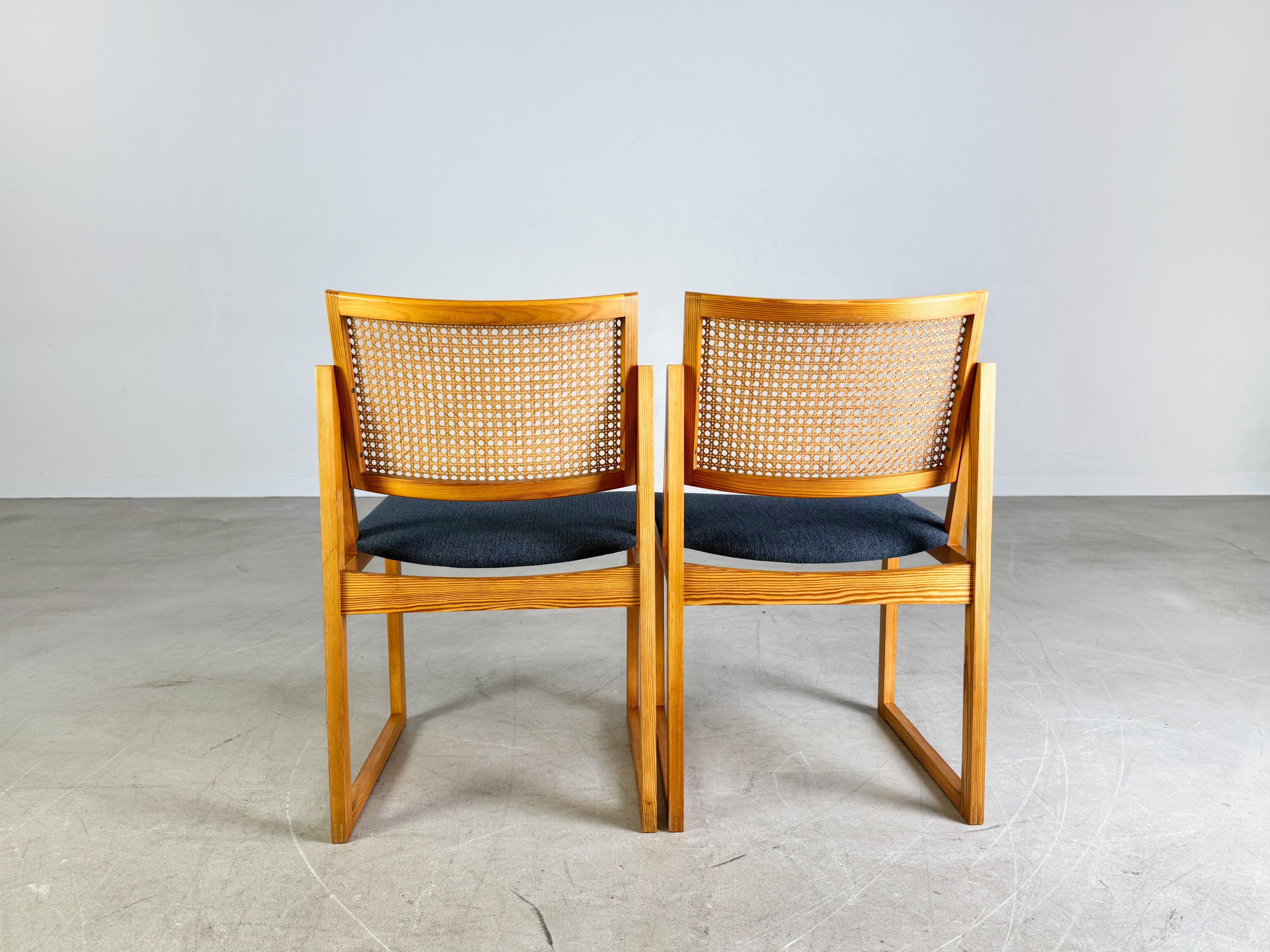 Original 2er Satz Kai Lyngfeldt Larsen Stuhl Midcentury Søborg 526 (Ende des 20. Jahrhunderts) im Angebot