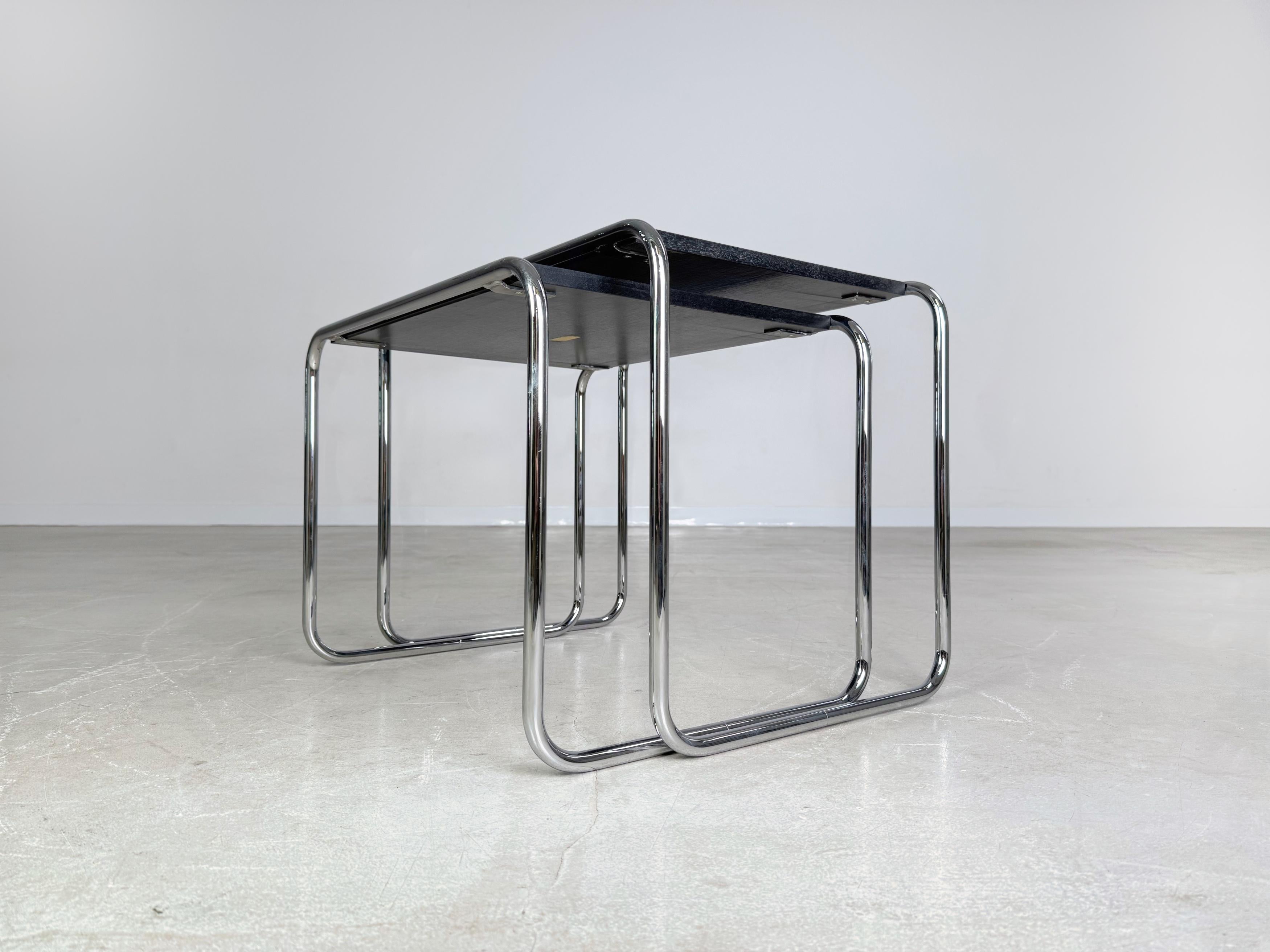 Late 20th Century Original 2er Set Marcel Breuer Couchtisch Satztische Thonet schwarz For Sale
