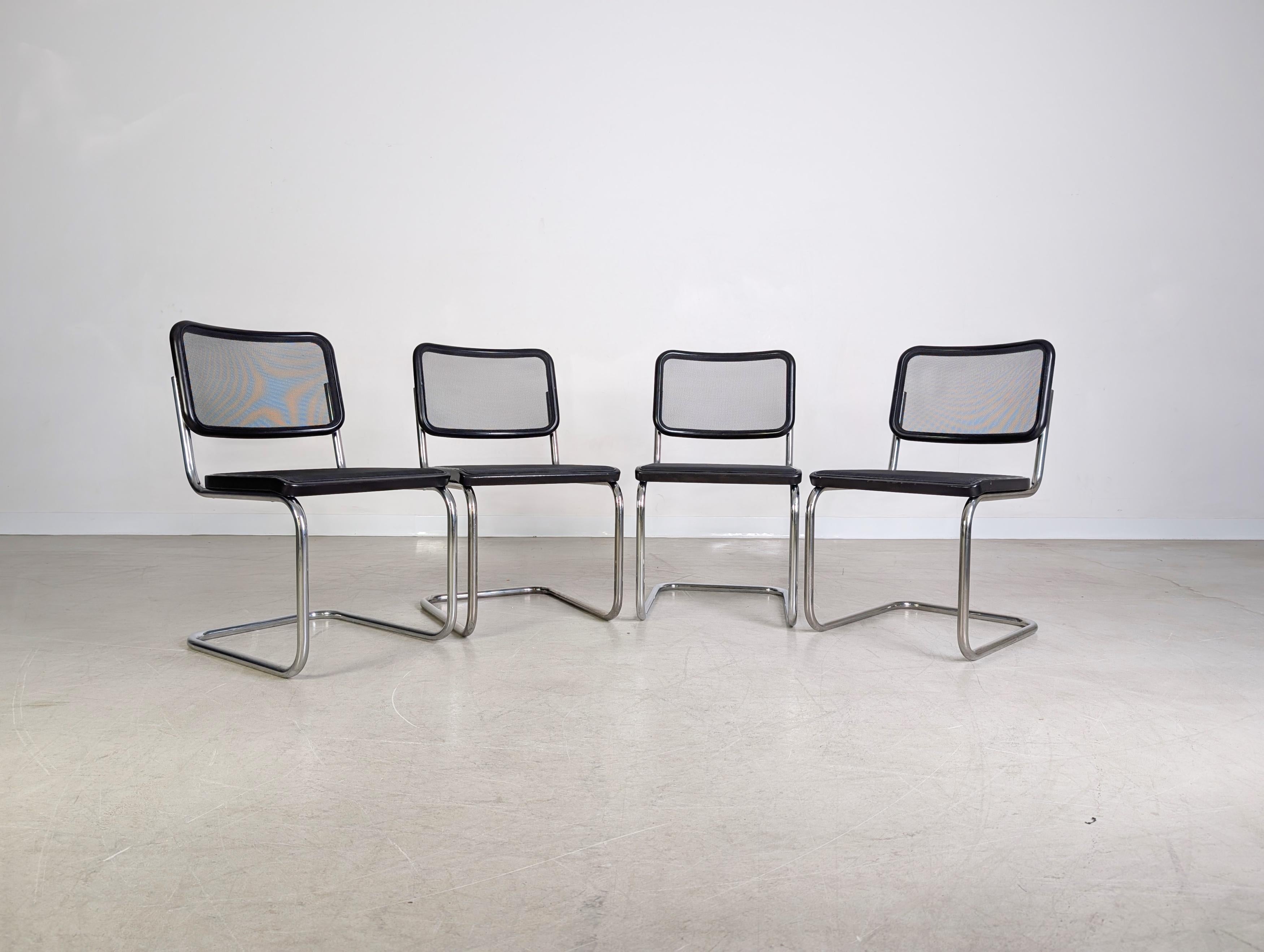 Postmoderne Original 4er Set Thonet Stuhl S32N Netz Mesh Design Freischwinger en vente