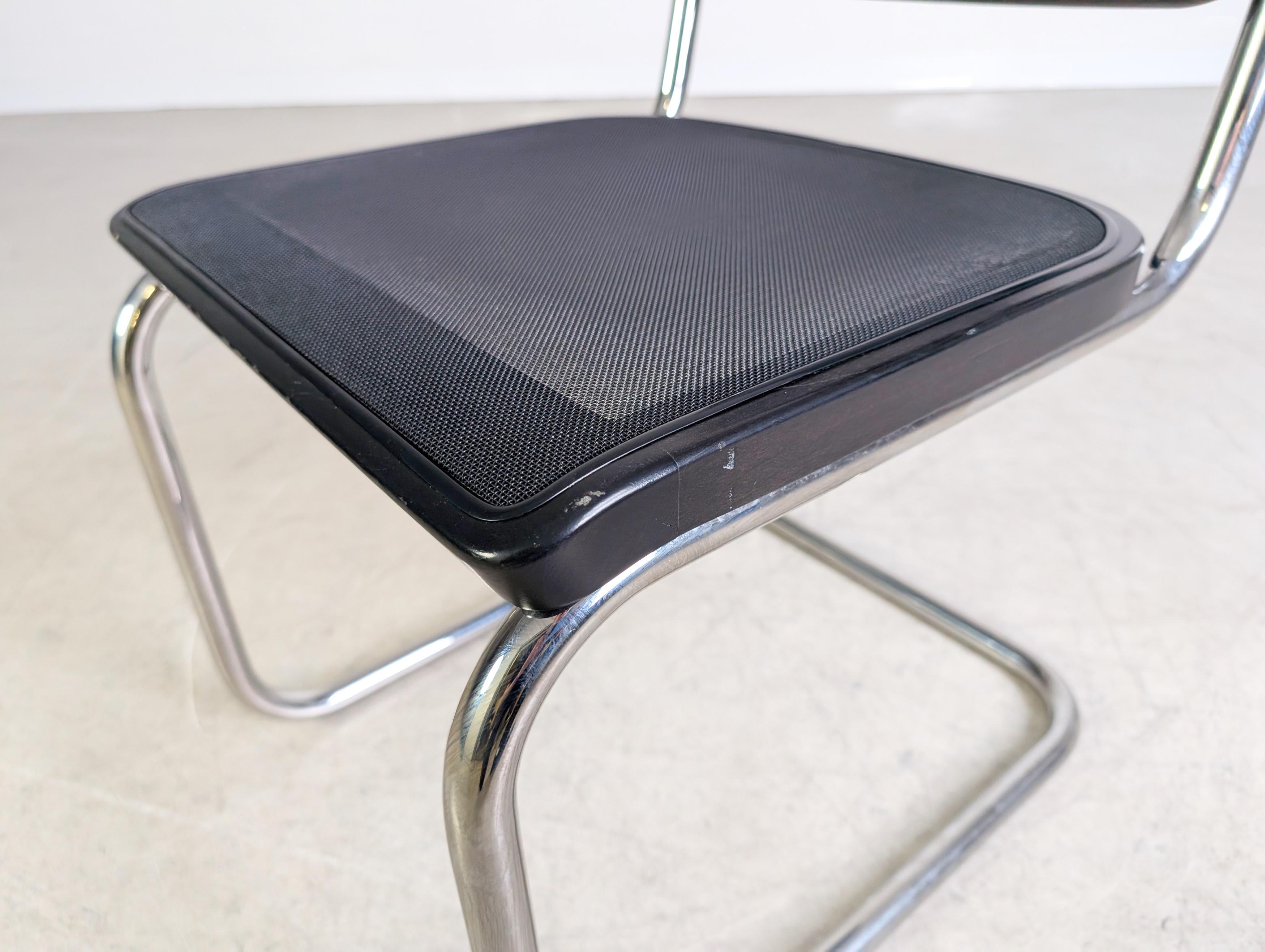 Original 4er Set Thonet Stuhl S32N Netz Mesh Design Freischwinger en vente 1