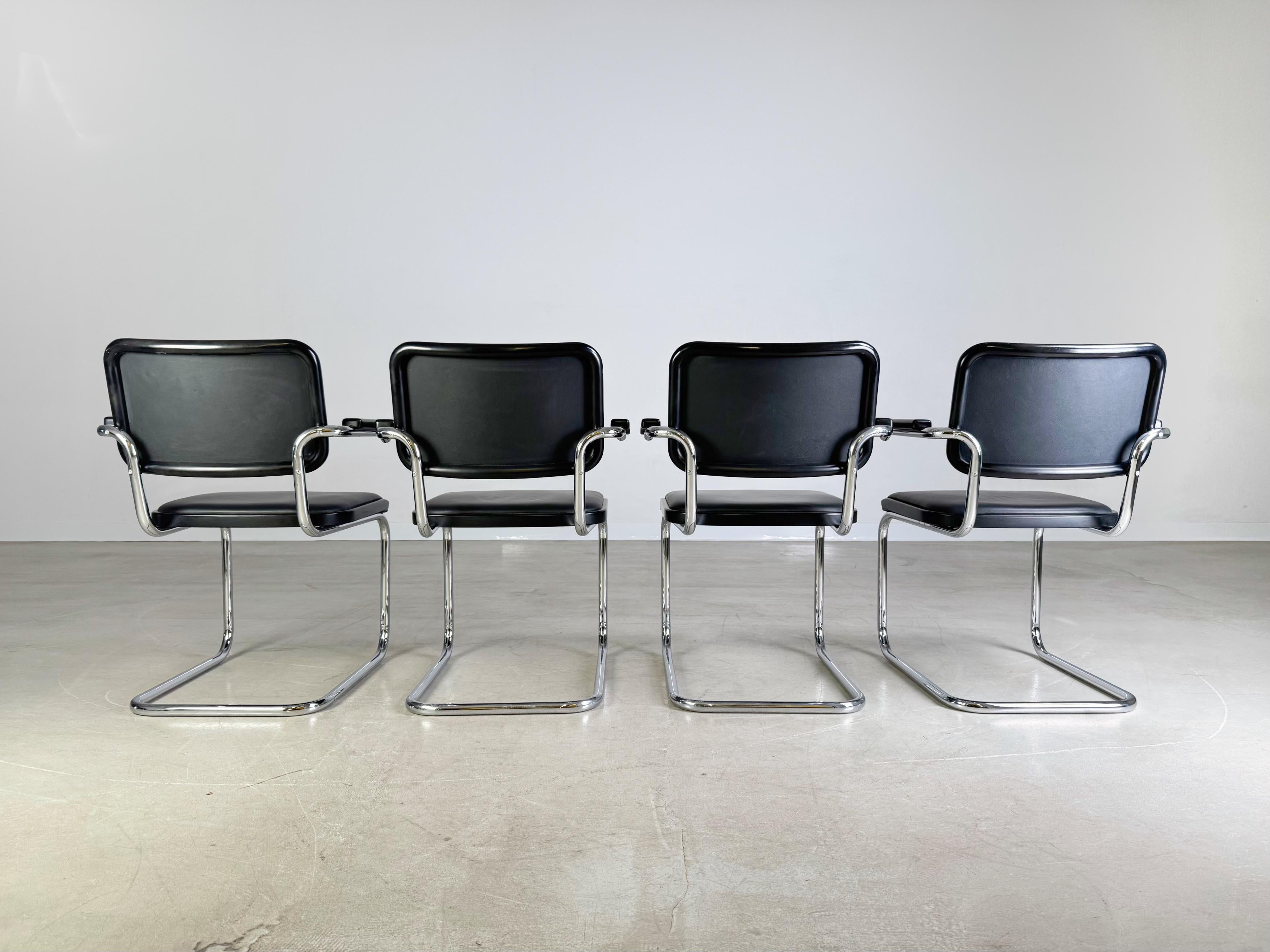 Original 4er Set Thonet Stühle S64 Leder schwarz Marcel Breuer 4