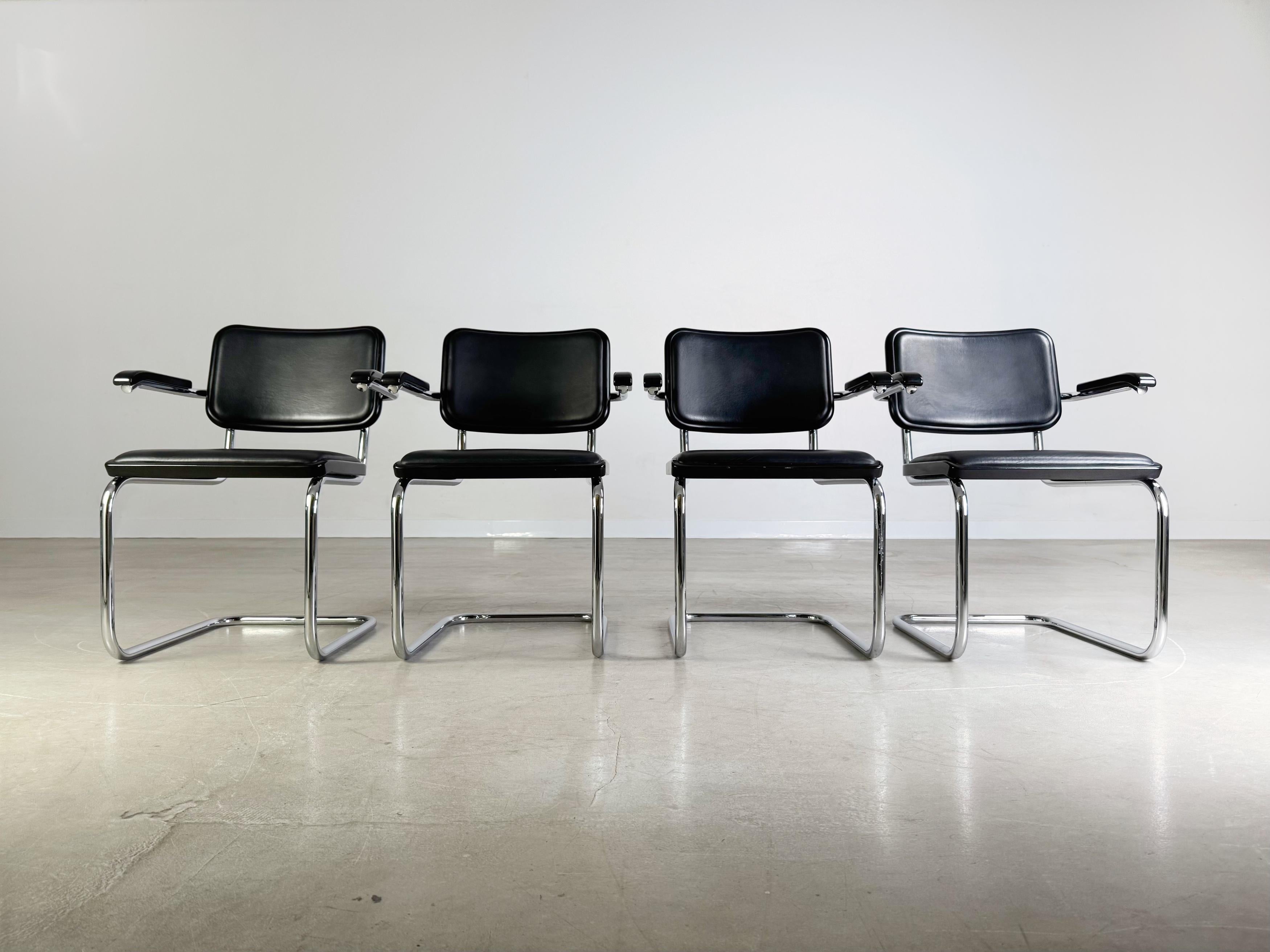 Mid-Century Modern Original 4er Set Thonet Stühle S64 Leder schwarz Marcel Breuer