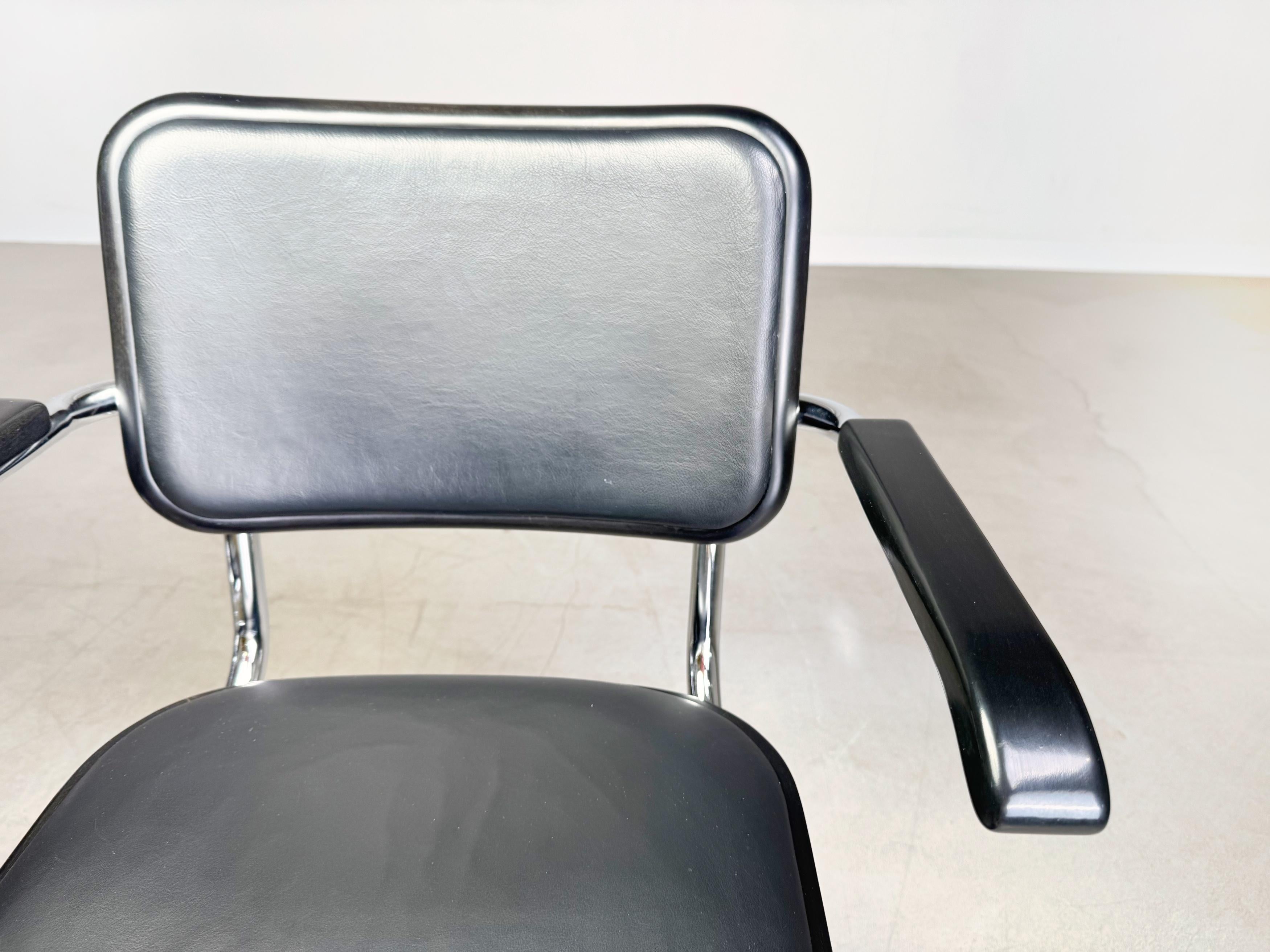Original 4er Set Thonet Stühle S64 Leder schwarz Marcel Breuer 1