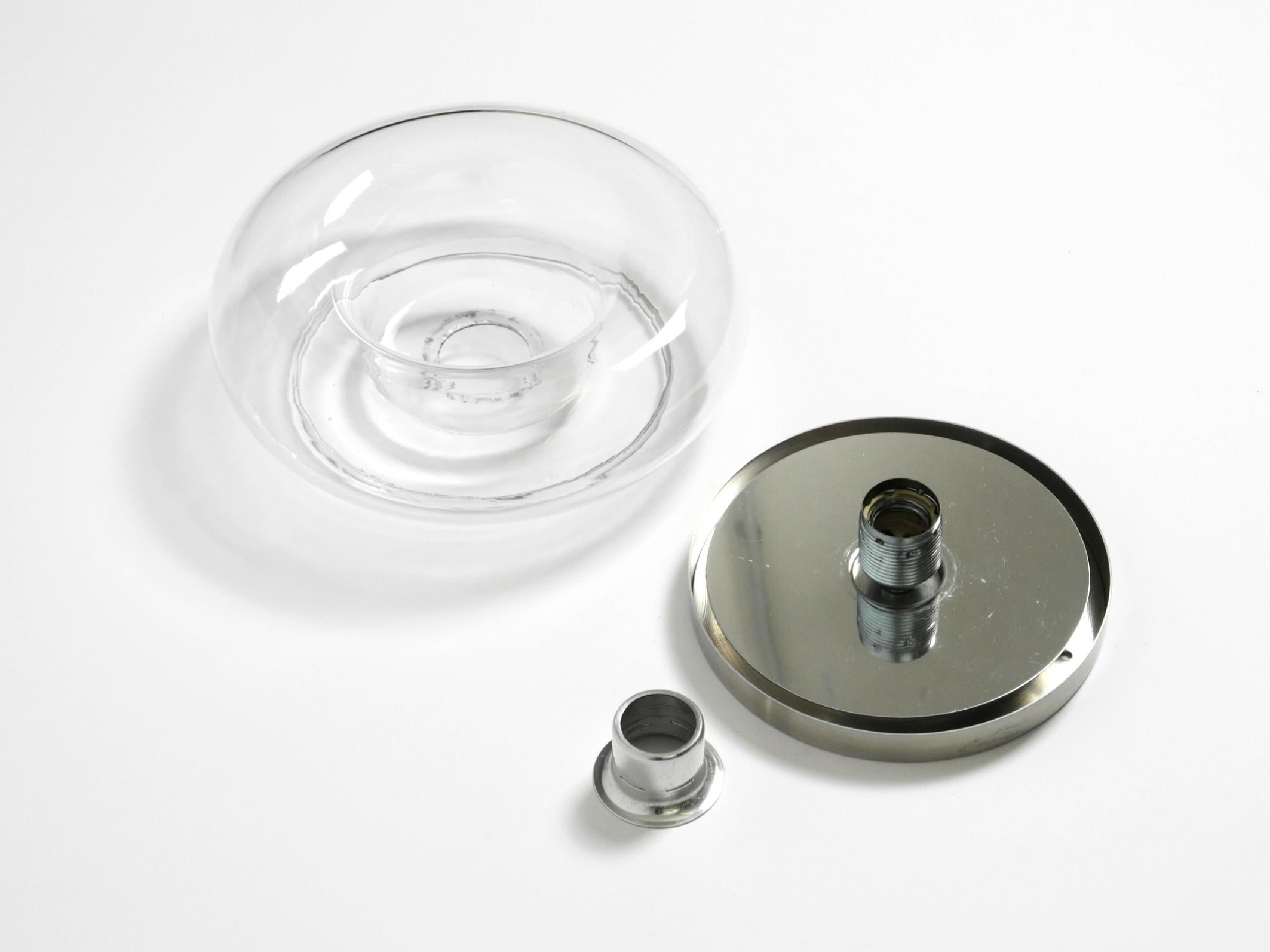 Applique ou plafonnier original des années 70 en verre transparent de Doria en vente 3