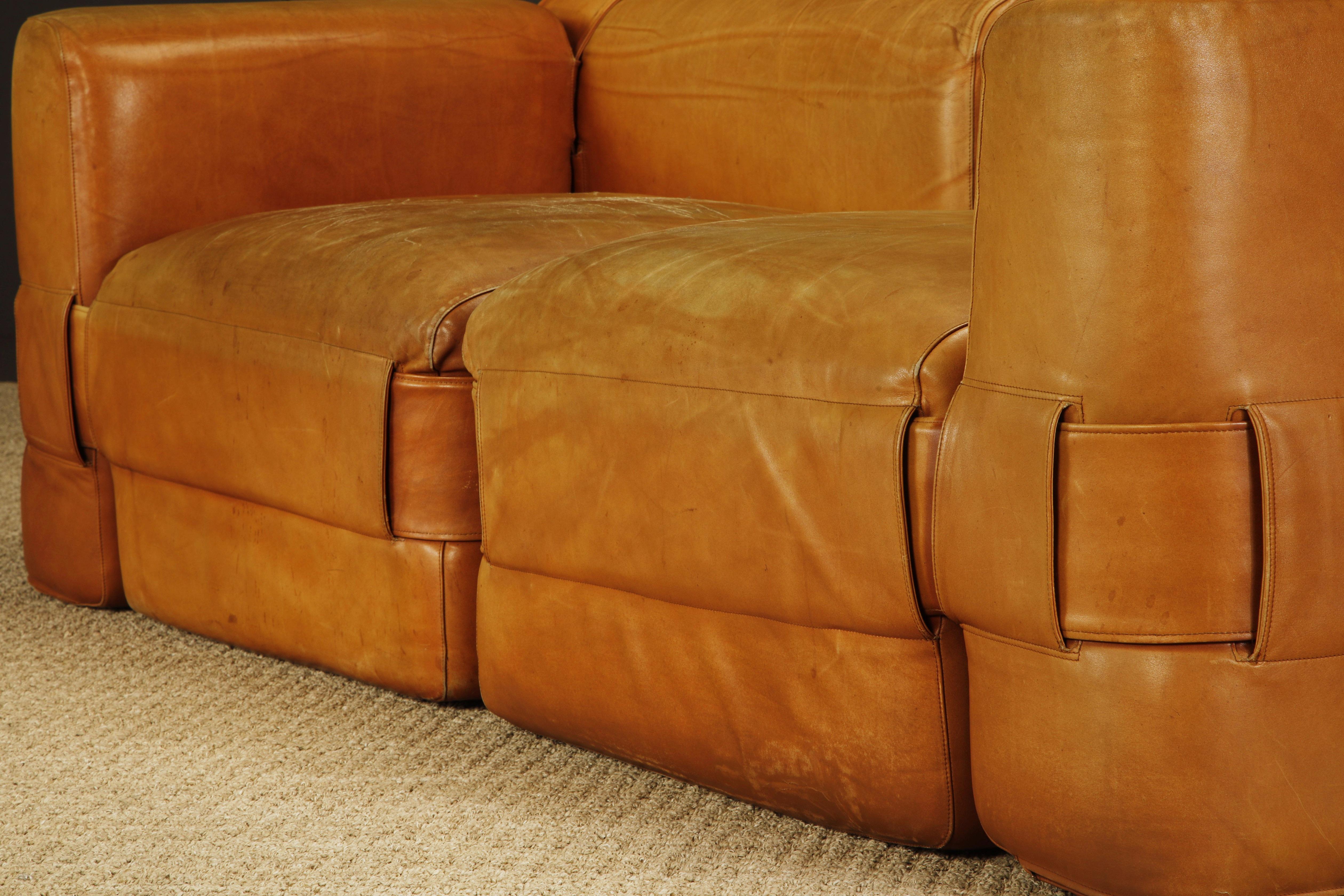 Original 932-Quartet Leather Sectional Sofa by Mario Bellini for Cassina, 1964 For Sale 14