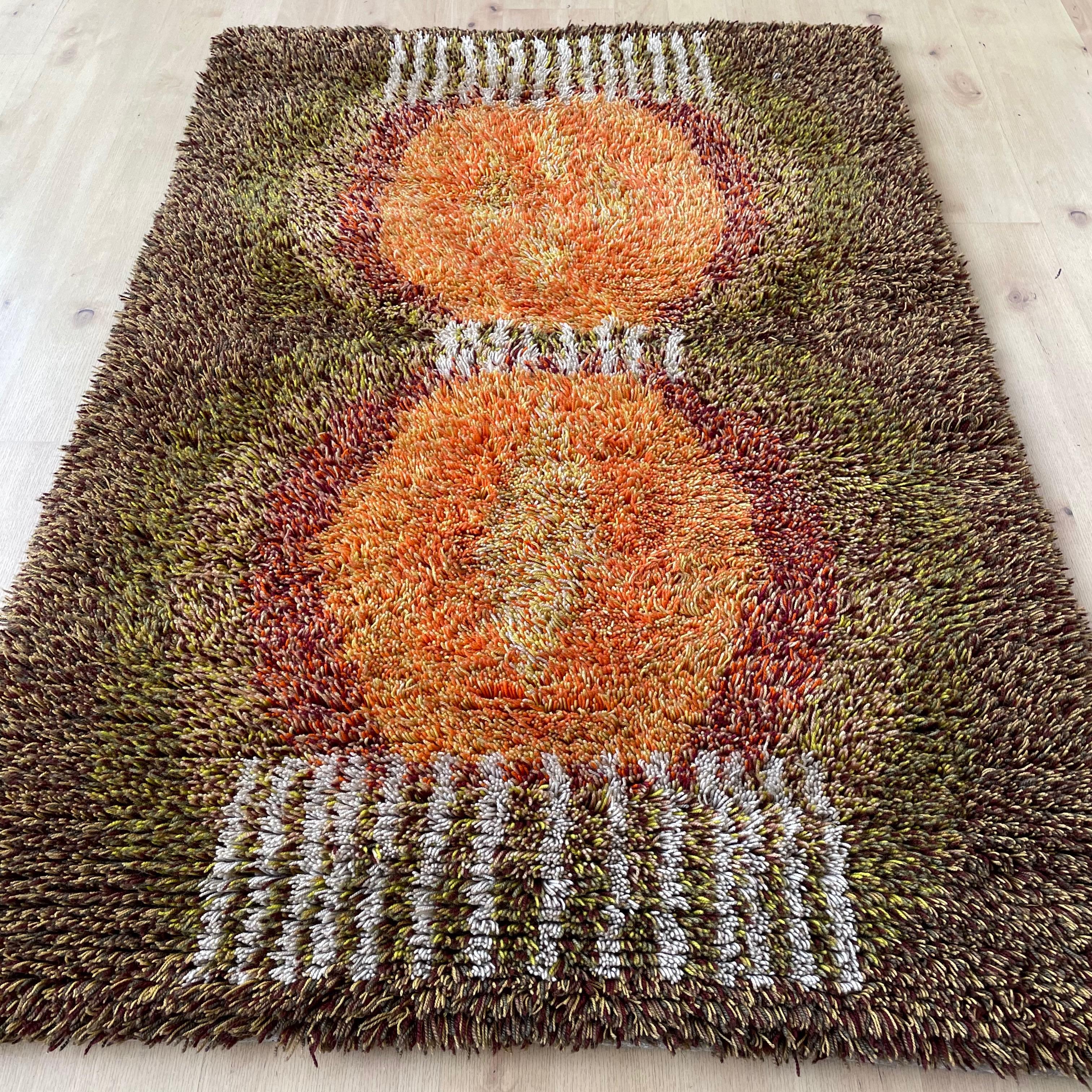 Original Abstract Scandinavian High Pile Abstract Rya Rug Carpet, Finland, 1960s In Good Condition For Sale In Kirchlengern, DE