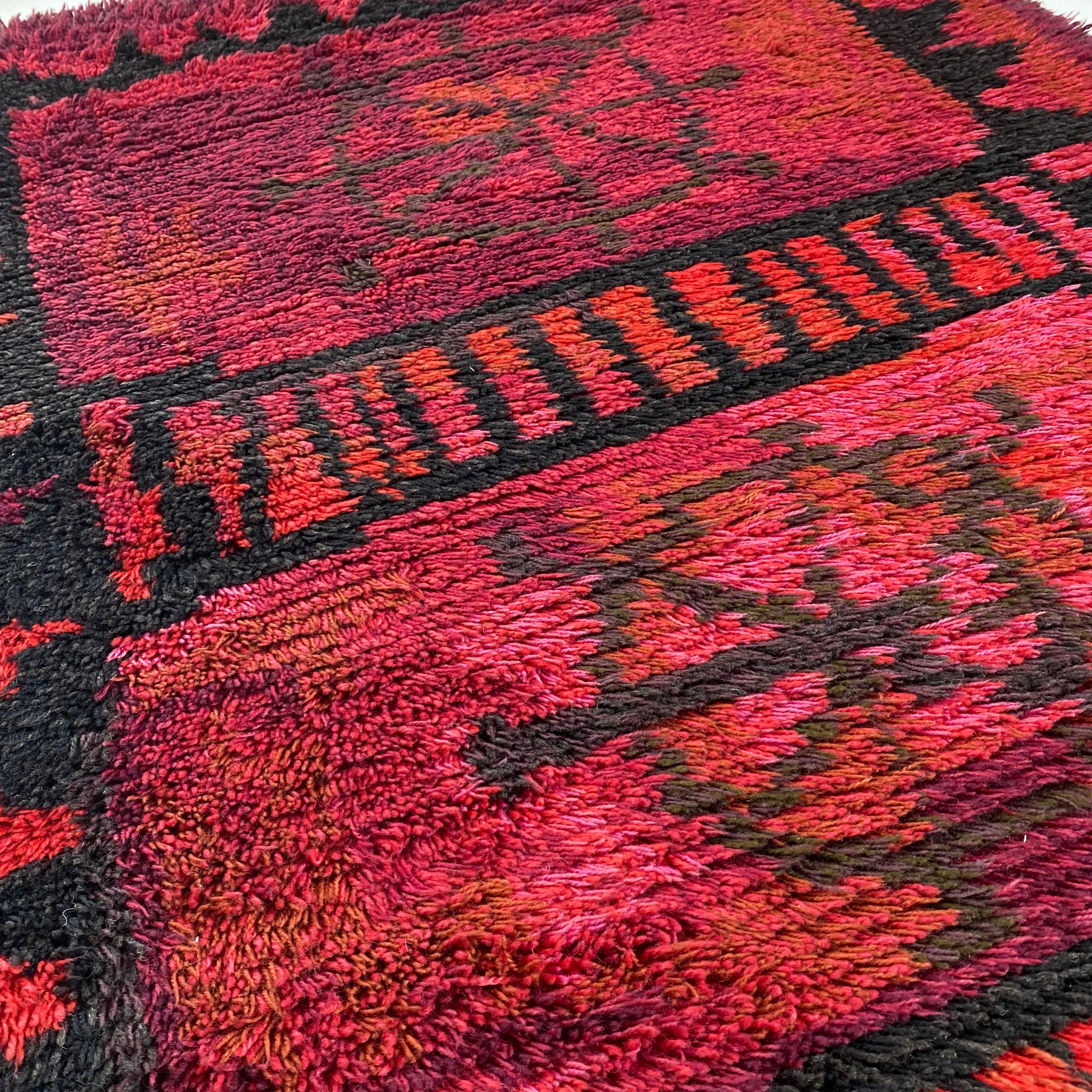 Original Abstract Scandinavian High Pile Abstract Rya Rug Carpet, Sweden, 1960s For Sale 5