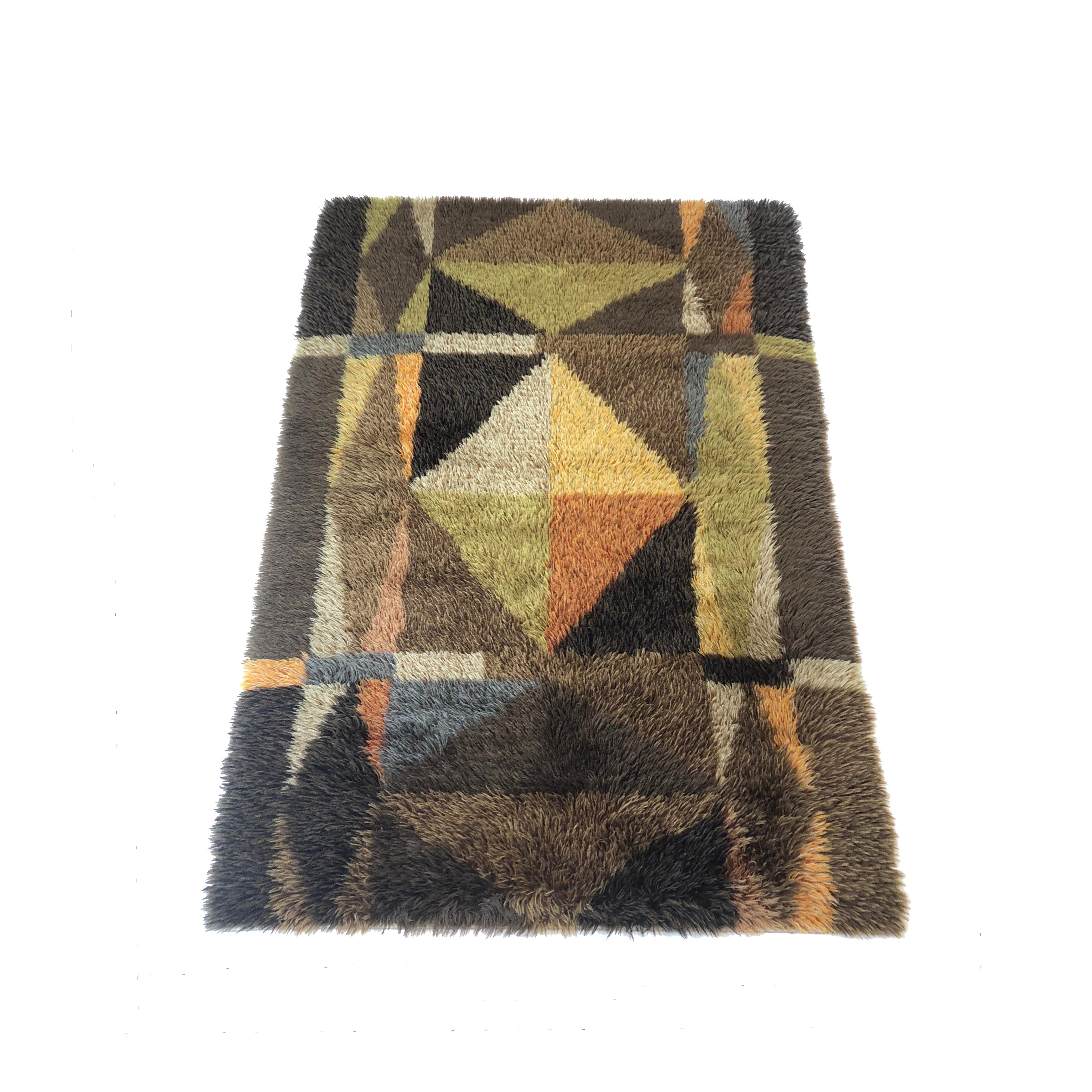 Original Abstract Scandinavian High Pile Abstract Rya Rug Carpet, Sweden, 1960s 8
