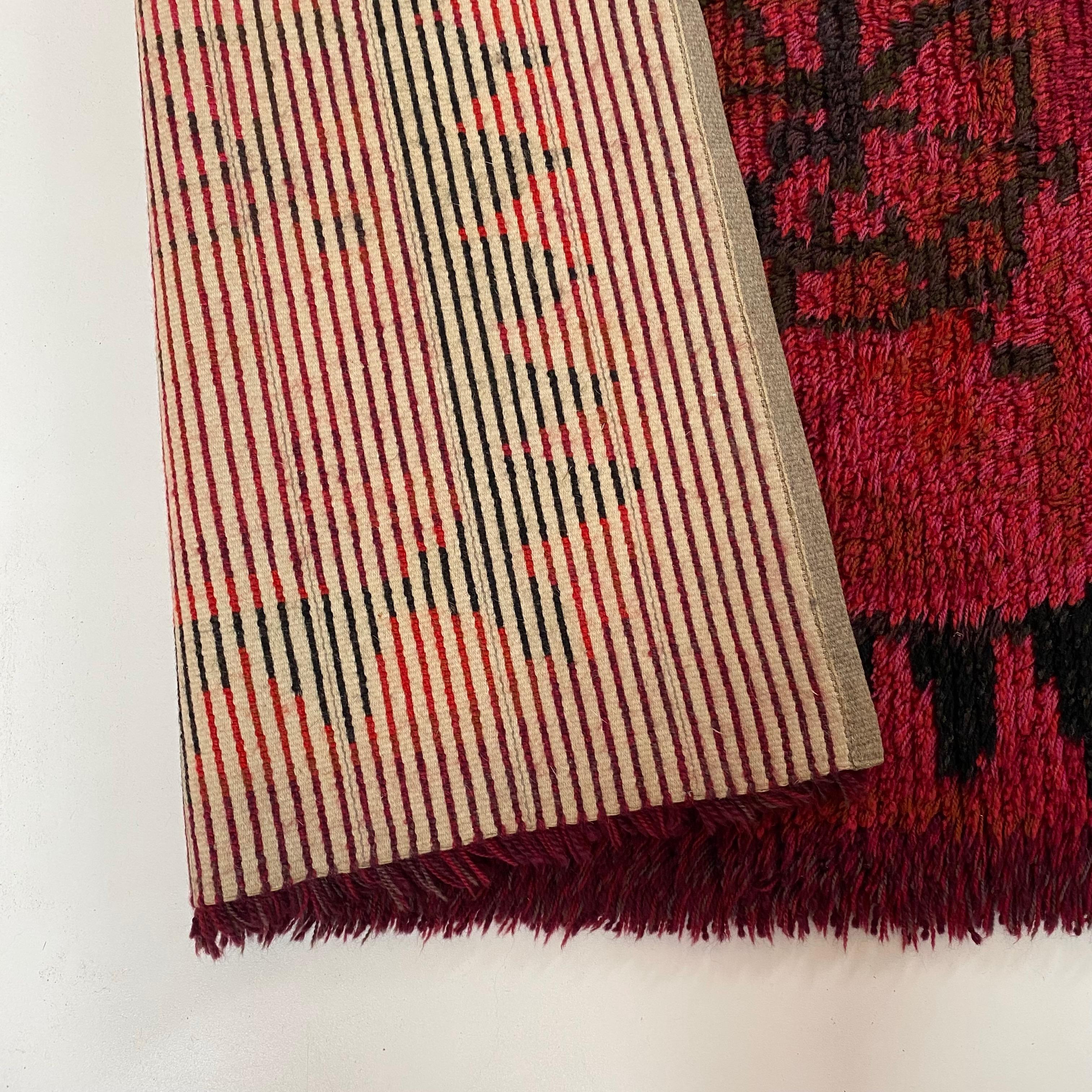 Original Abstract Scandinavian High Pile Abstract Rya Rug Carpet, Sweden, 1960s For Sale 8