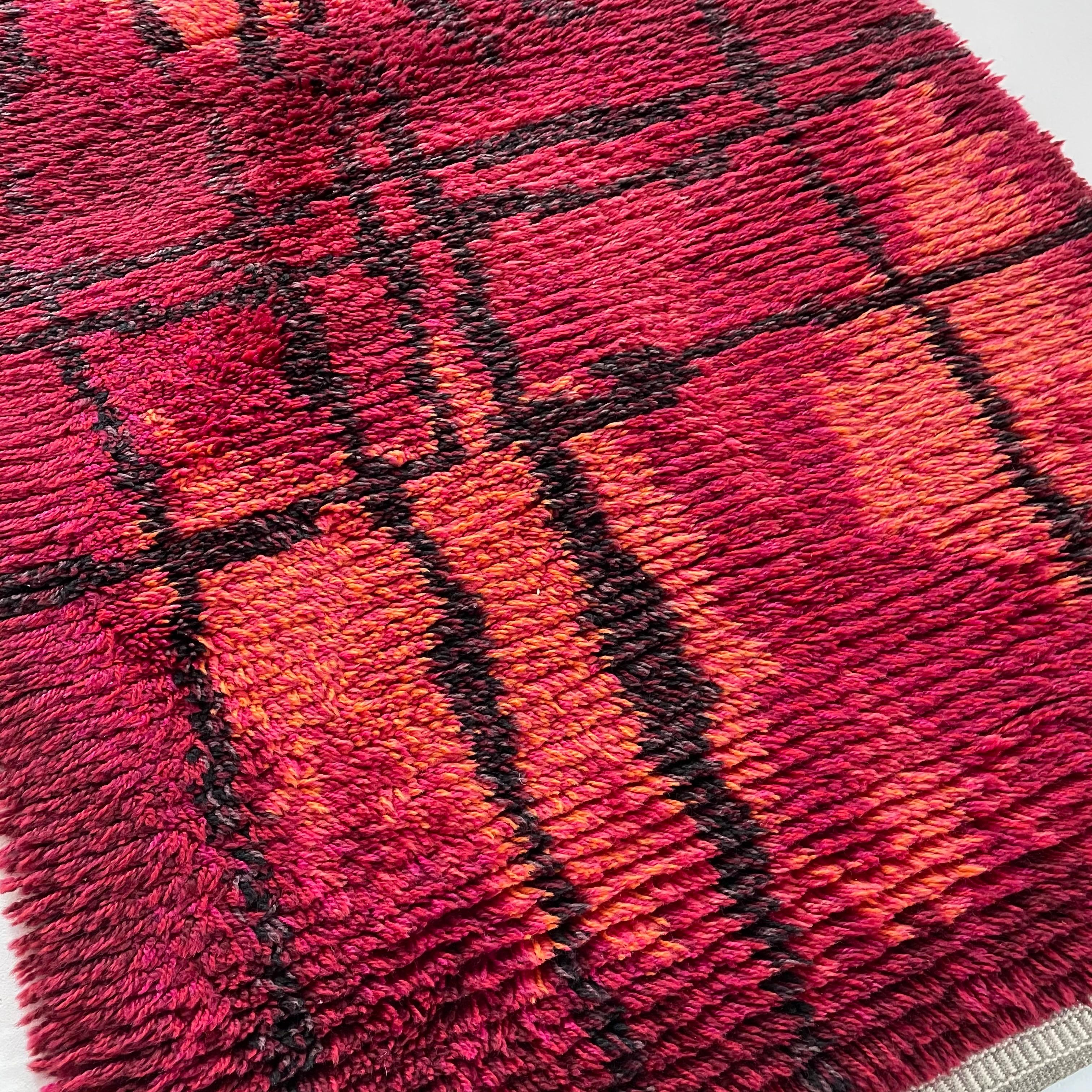Tapis Rya scandinave abstrait original à poils longs en rgryte, Suède, années 1960 en vente 7