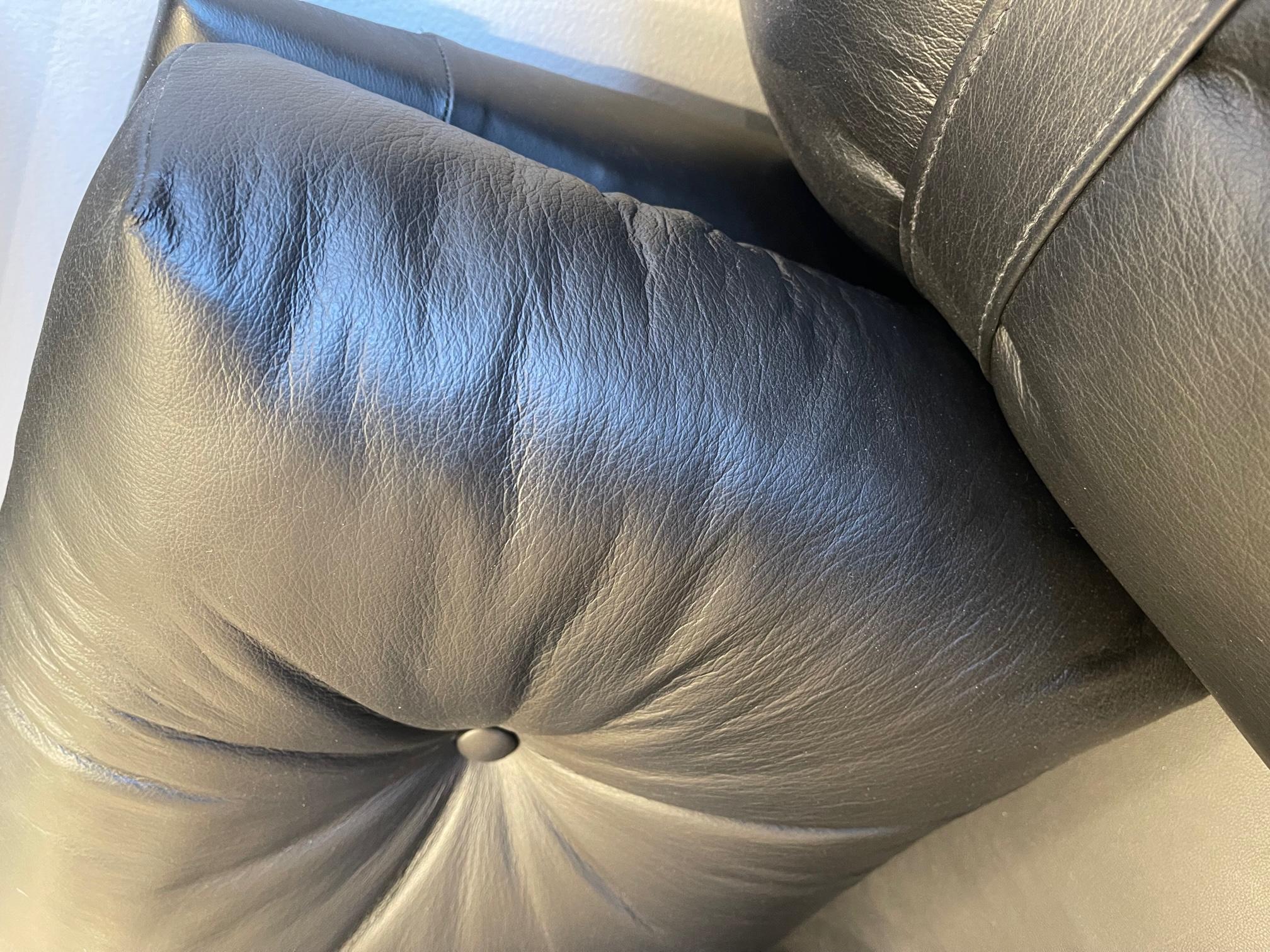 Original Adrian Pearsall Mid-Century Gondola Sofa Upholstered in Italian Leather In Good Condition In Saint Louis, US