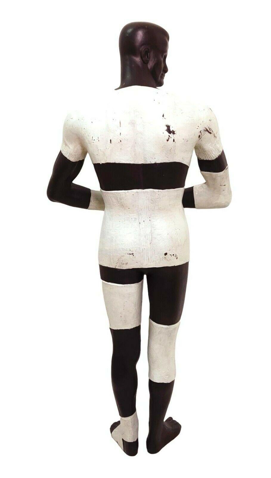 Original advertising mannequin Dr. Gibaud from the 1960s, from Pharmacy

It measures 122 cm in height, 50 cm in width, in very good storage conditions, as shown in the photos

Exactly the one shown in the photos will be shipped.